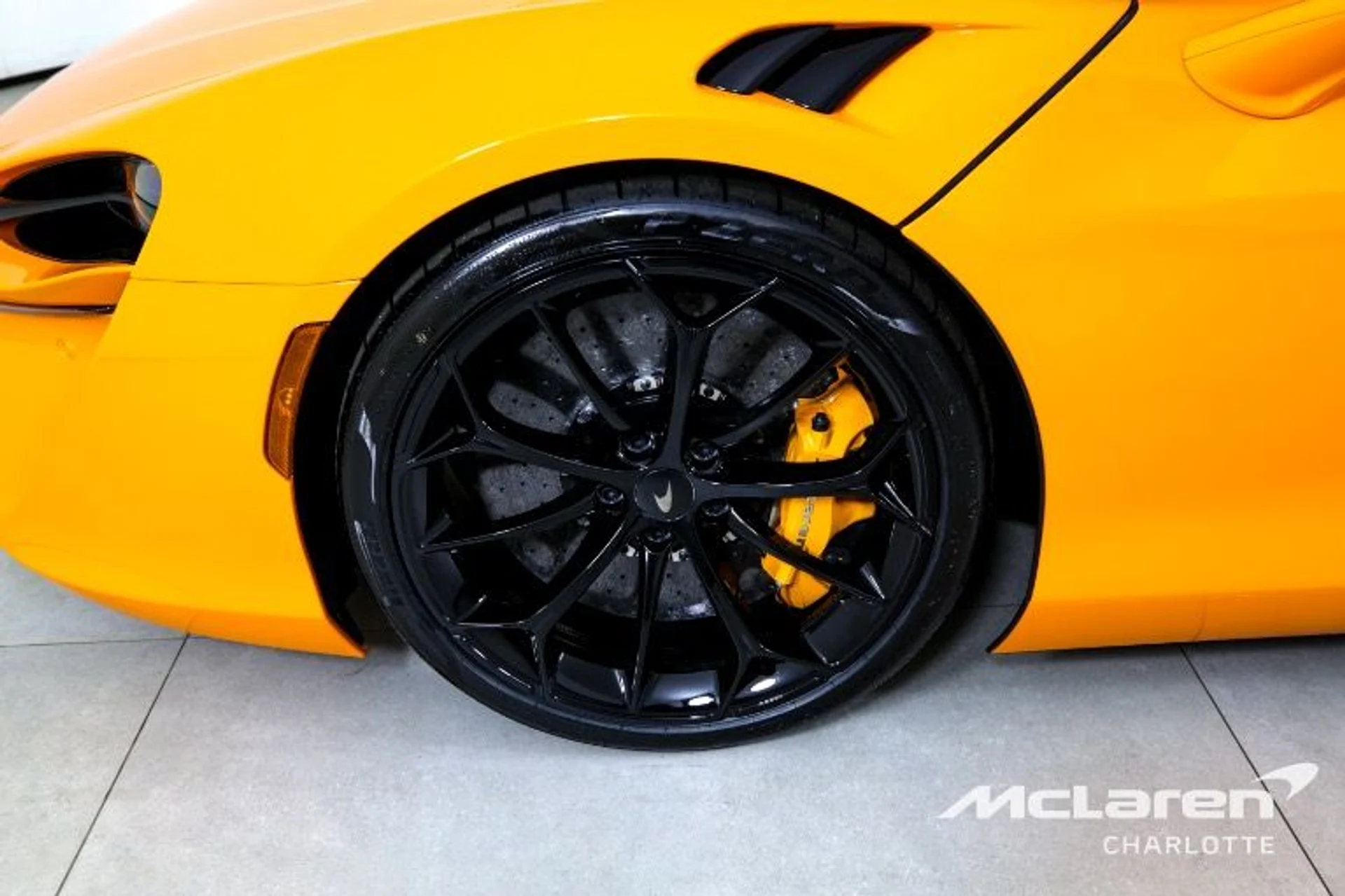 mph026_1064917875_Used_2025_Mc_Laren_Artura_Spider_Tech_Lux_54a7542904