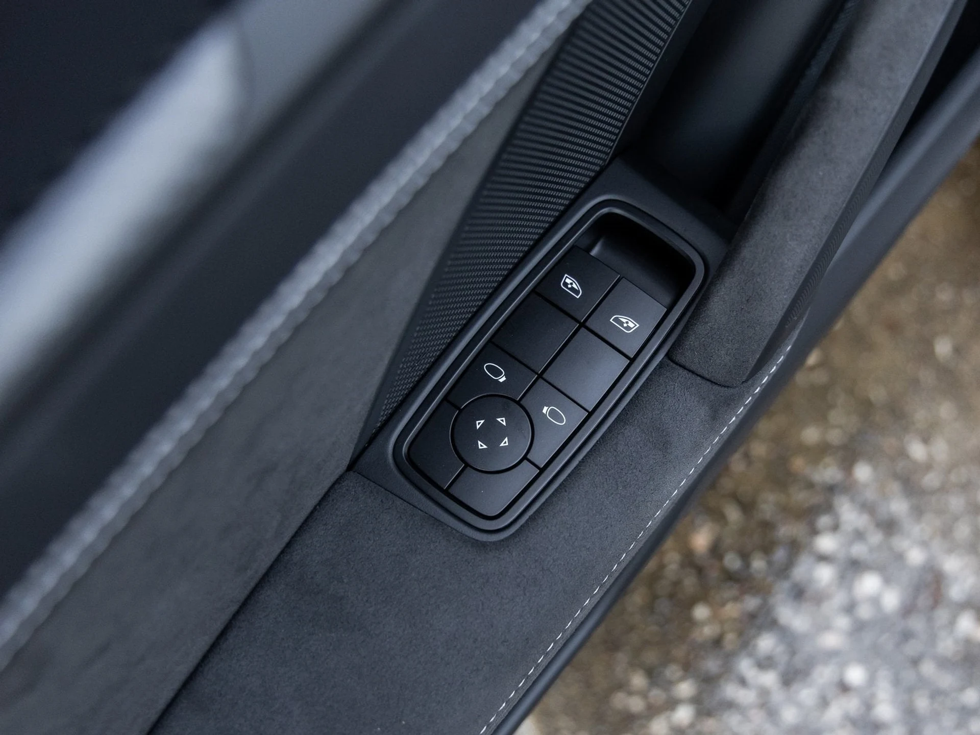 mph026_1068515228_28_18256912d3