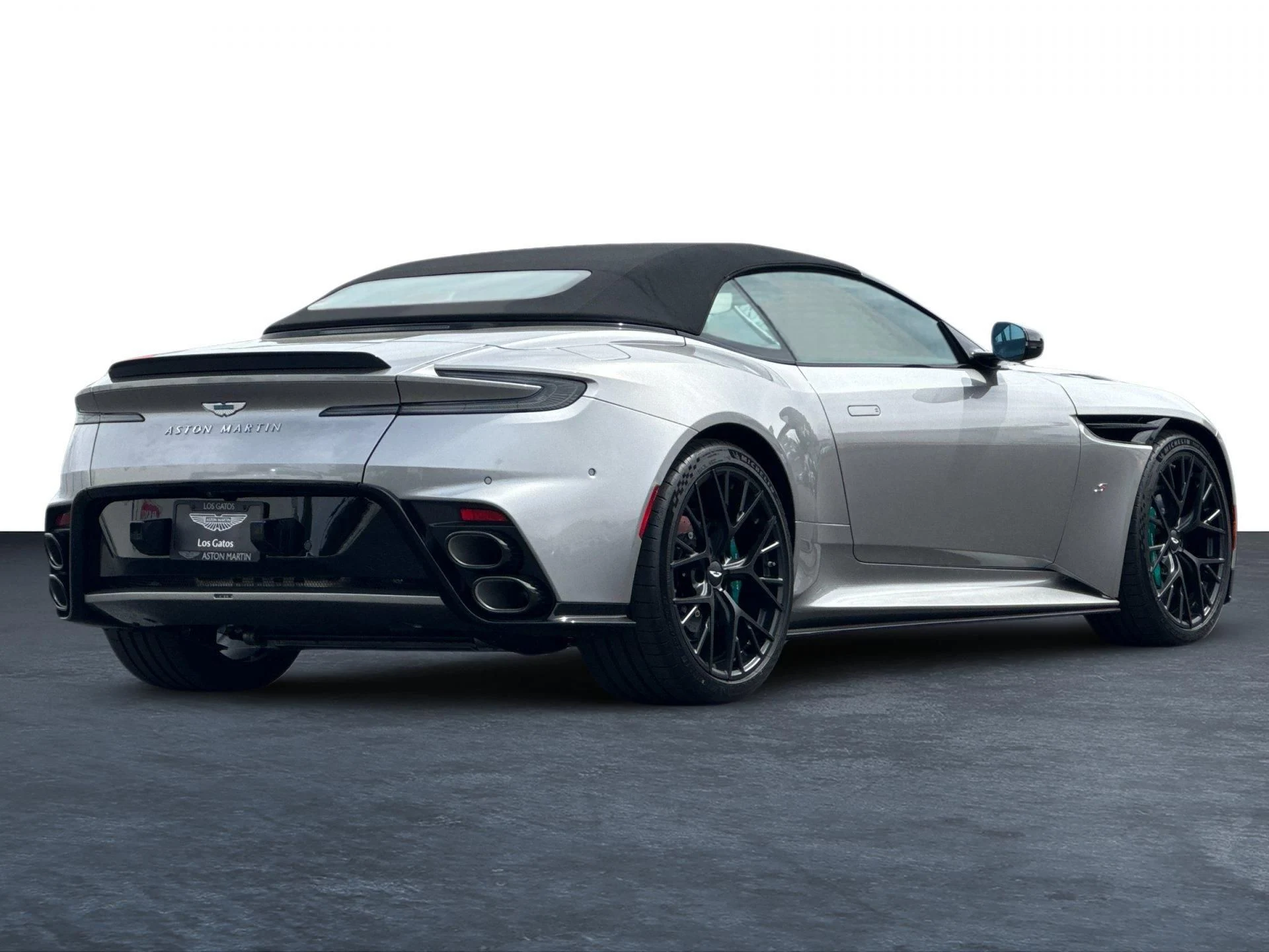 mph026_1075508403_New_2026_Aston_Martin_DB_12_S_1787905750_e8f54e4871