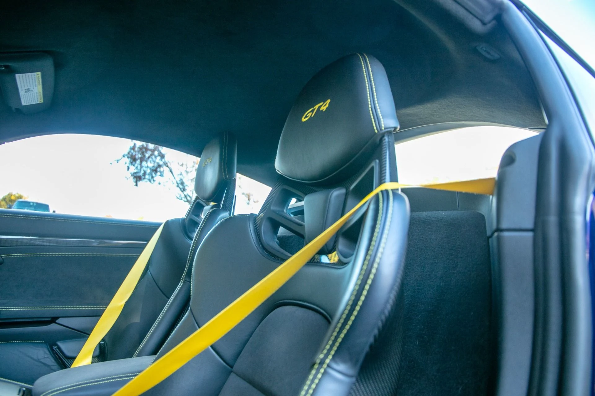 mph026_1082947347_Used_2022_Porsche_718_Cayman_GT_4_1761070750_cc112968d6