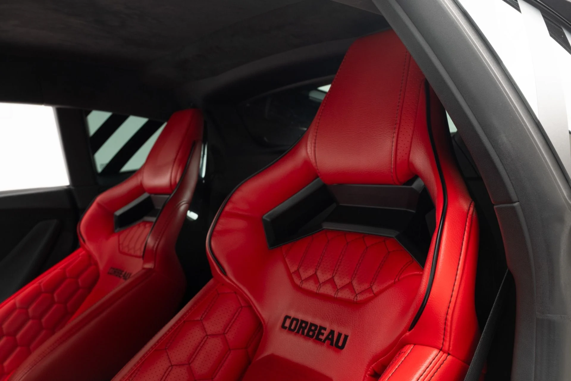 mph026_1084082490_Used_2015_Lamborghini_Huracan_LP_610_4_1777064632_658e2d12ac