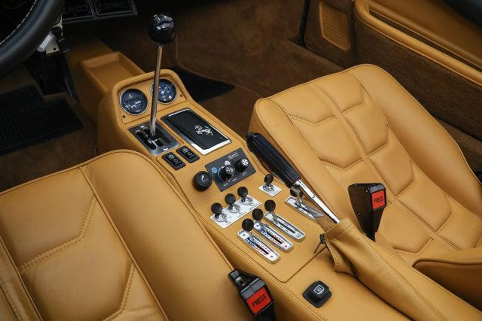 mph026_1089445507_9_F_Lf4ae_U5_IL_15d_Vx_N0j_D_Hx_DZ_Mo_f95ebd0400