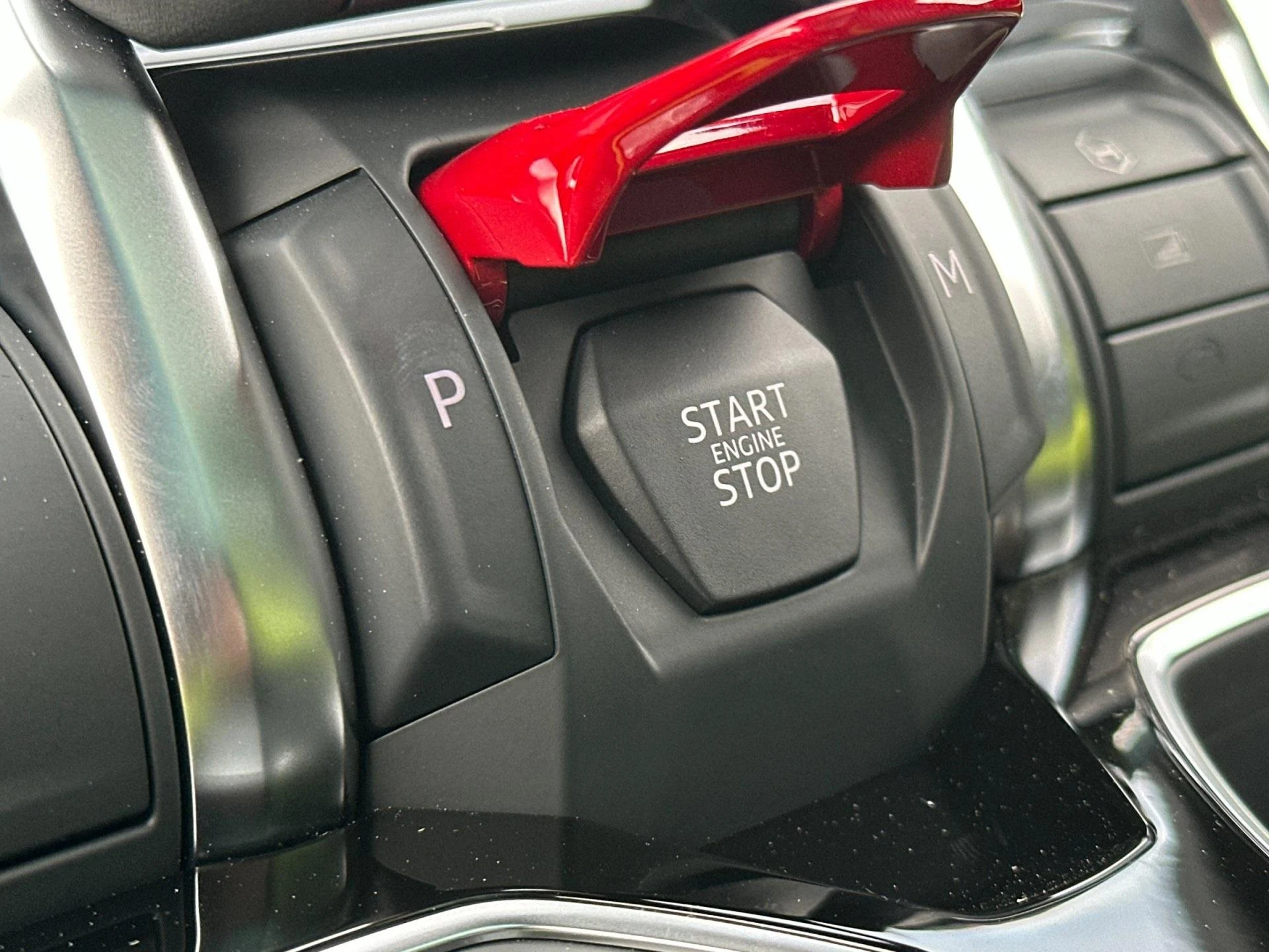 mph026_1092198058_New_2025_Lamborghini_Urus_SE_1762960341_b266522c7c