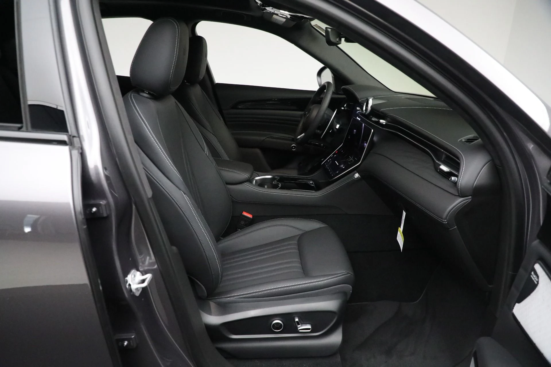 mph026_1108583571_New_2024_Maserati_Grecale_GT_1718135157_0961110ec6