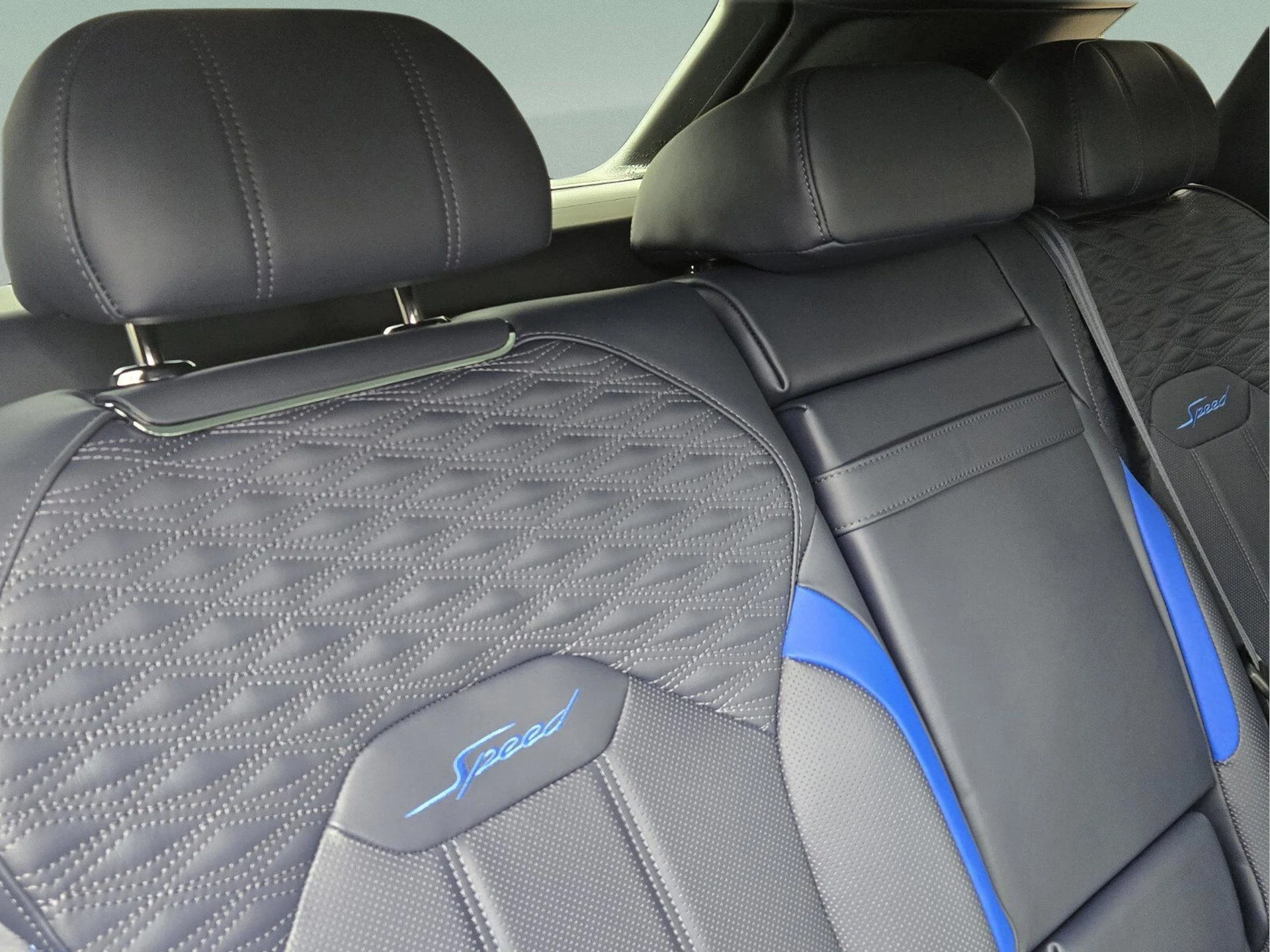 mph026_1112564724_49941a081f5ea013f1aaf29f99ee30f1x_4b90d6b371