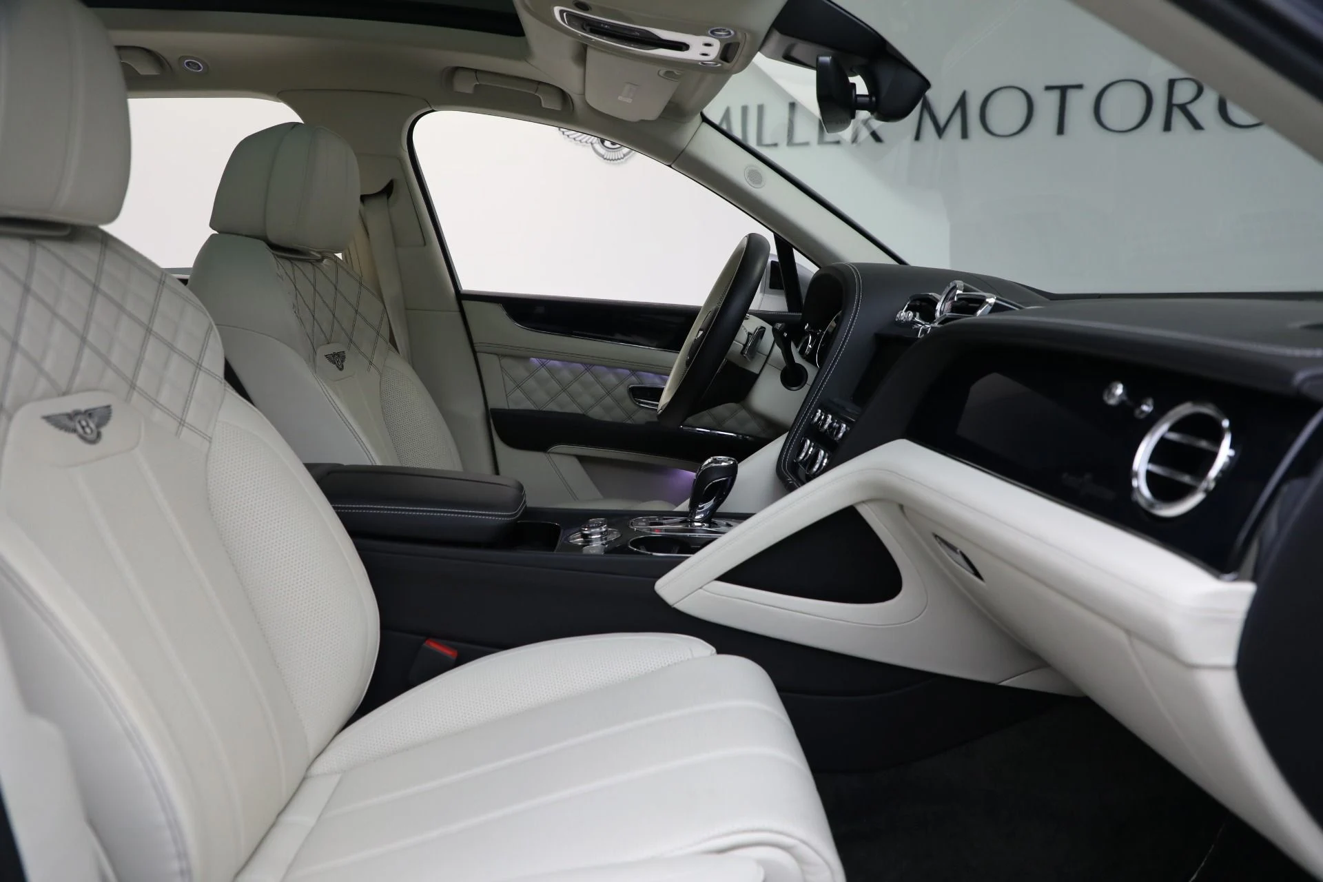 mph026_1132364494_Used_2021_Bentley_Bentayga_V8_First_Edition_7a031b9636