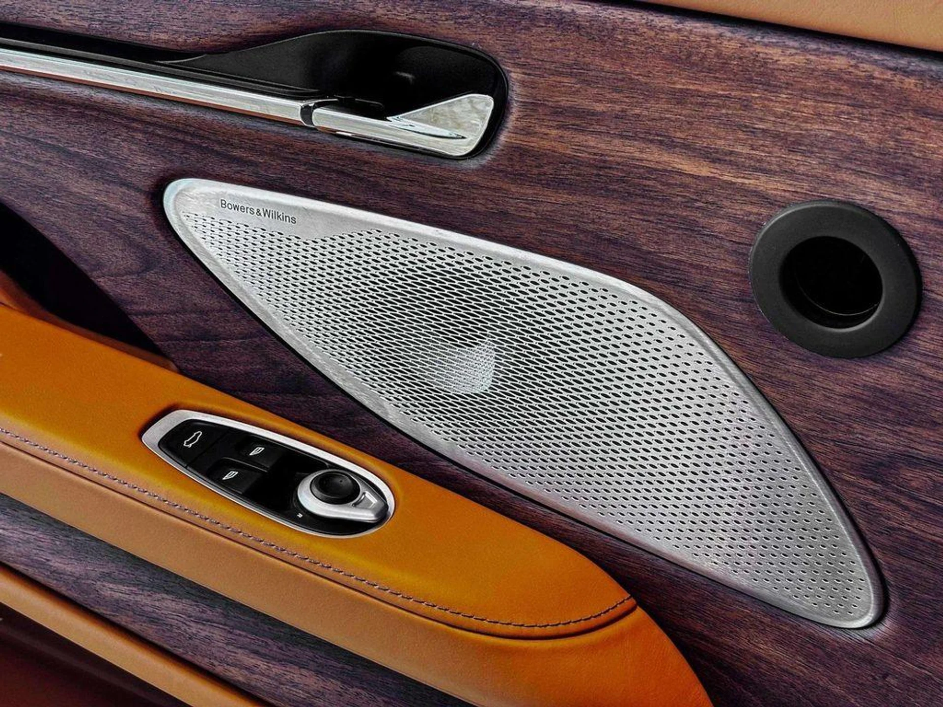 mph026_1133516249_pog_N_Lq_Y5qf_Pdp_1_MI_4wt_TA_3rp3_U_b176f63d48