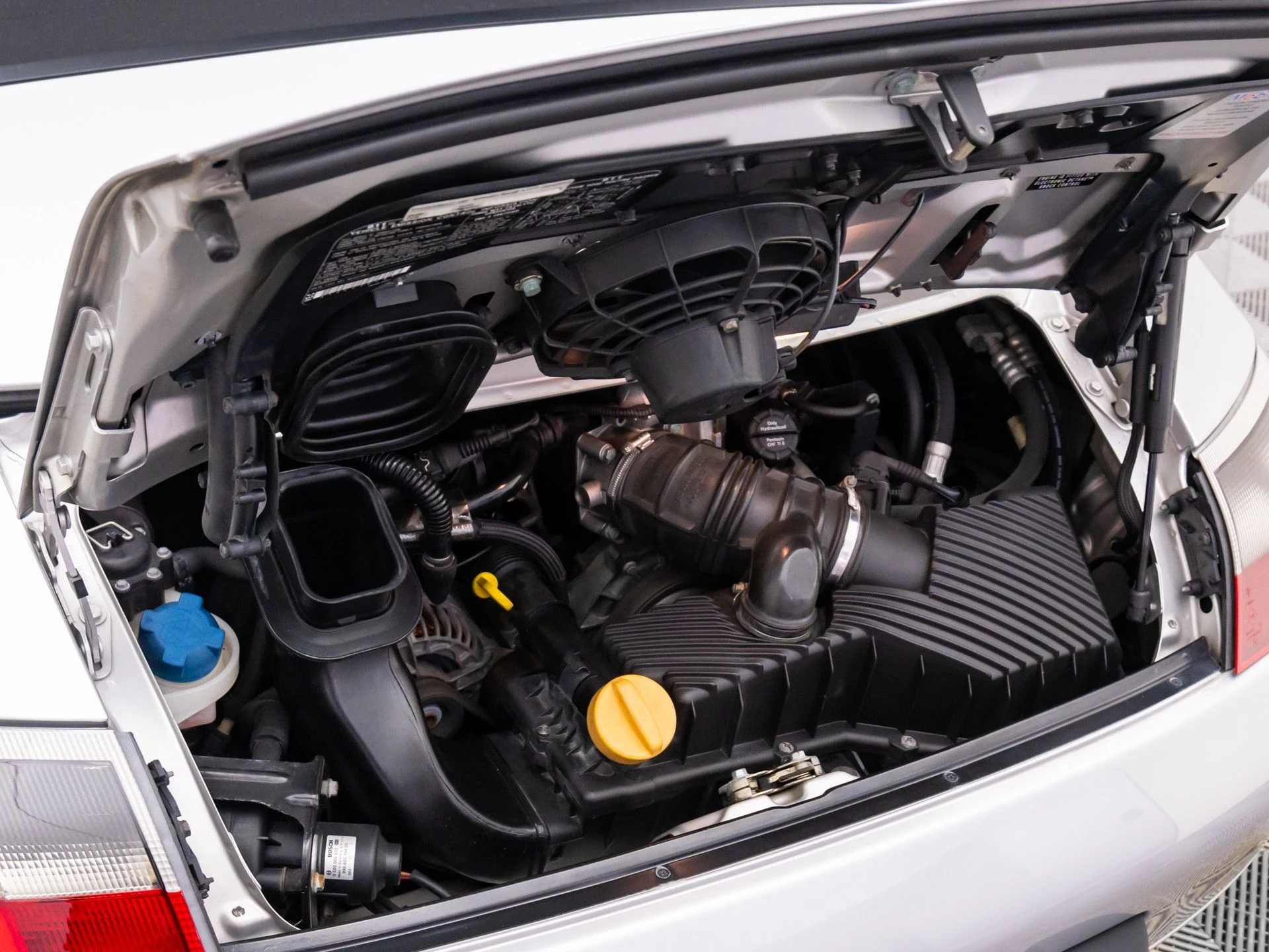 mph026_1138597943_4d98fb3ac94438e0b82ac542d79a0c8bx_37a92ea7b3