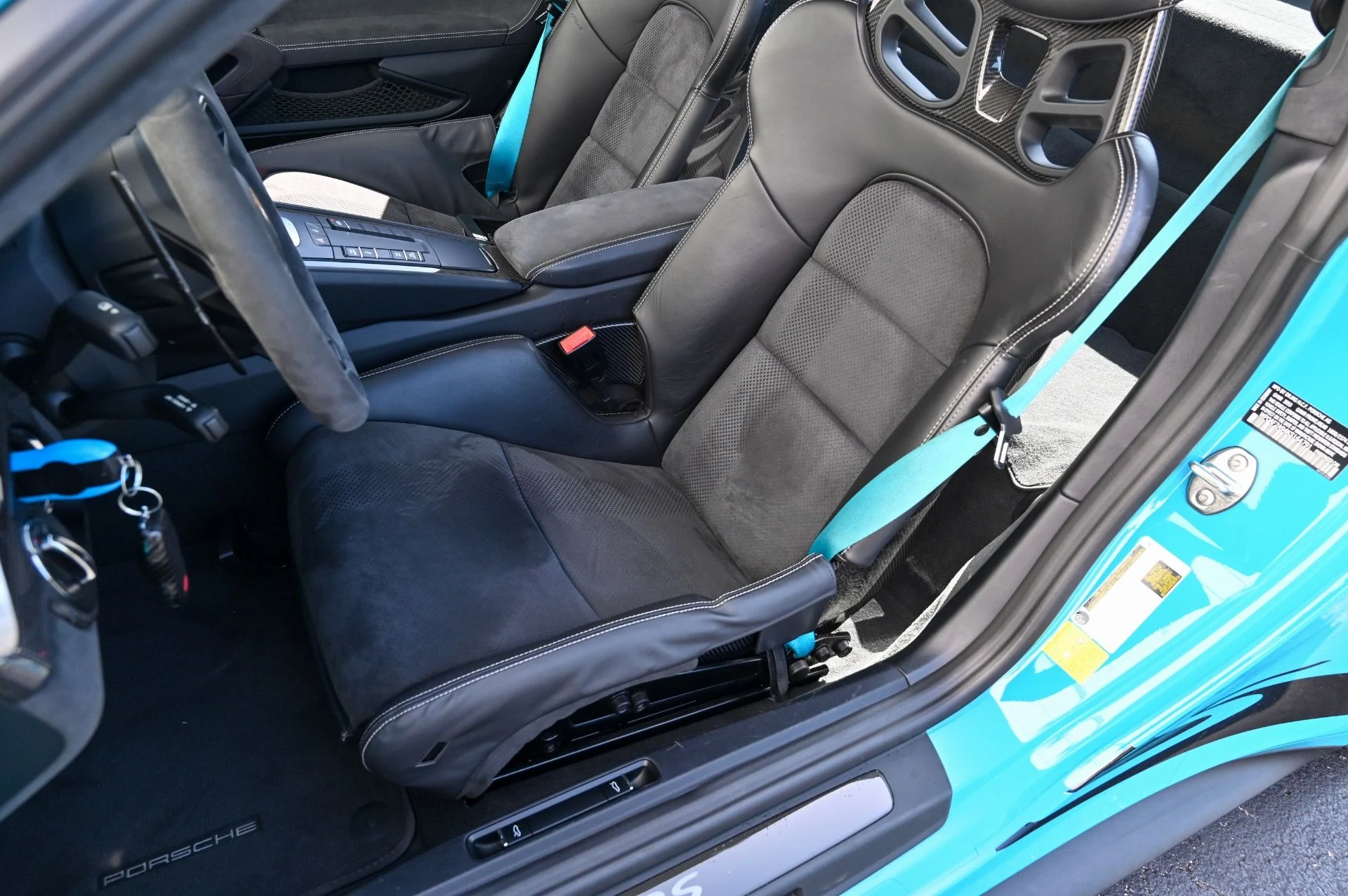 mph026_1139191205_Used_2019_Porsche_911_GT_3_RS_1772736329_a950db9831