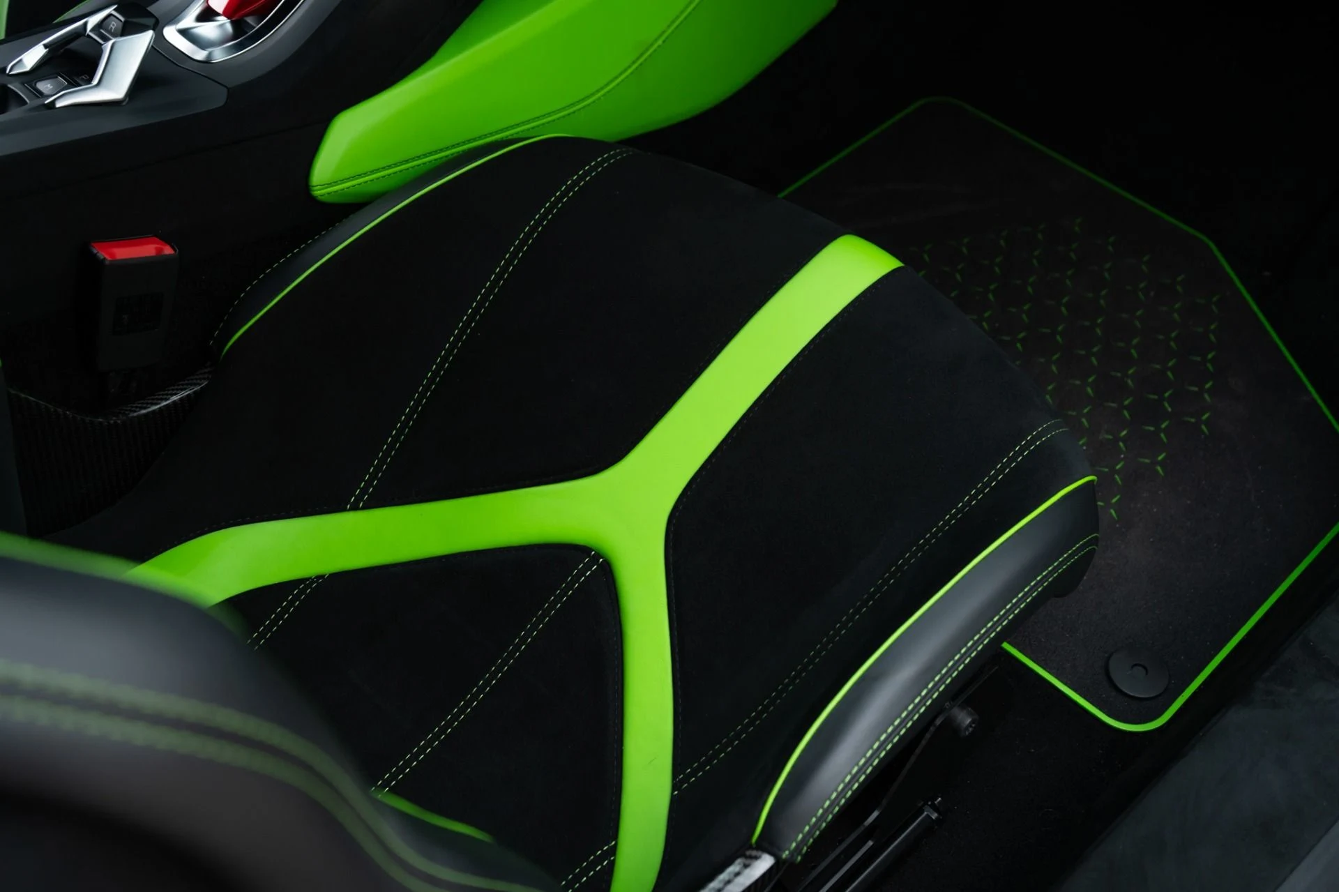 mph026_1140552173_Used_2021_Lamborghini_Huracan_STO_1791840697_777845be12