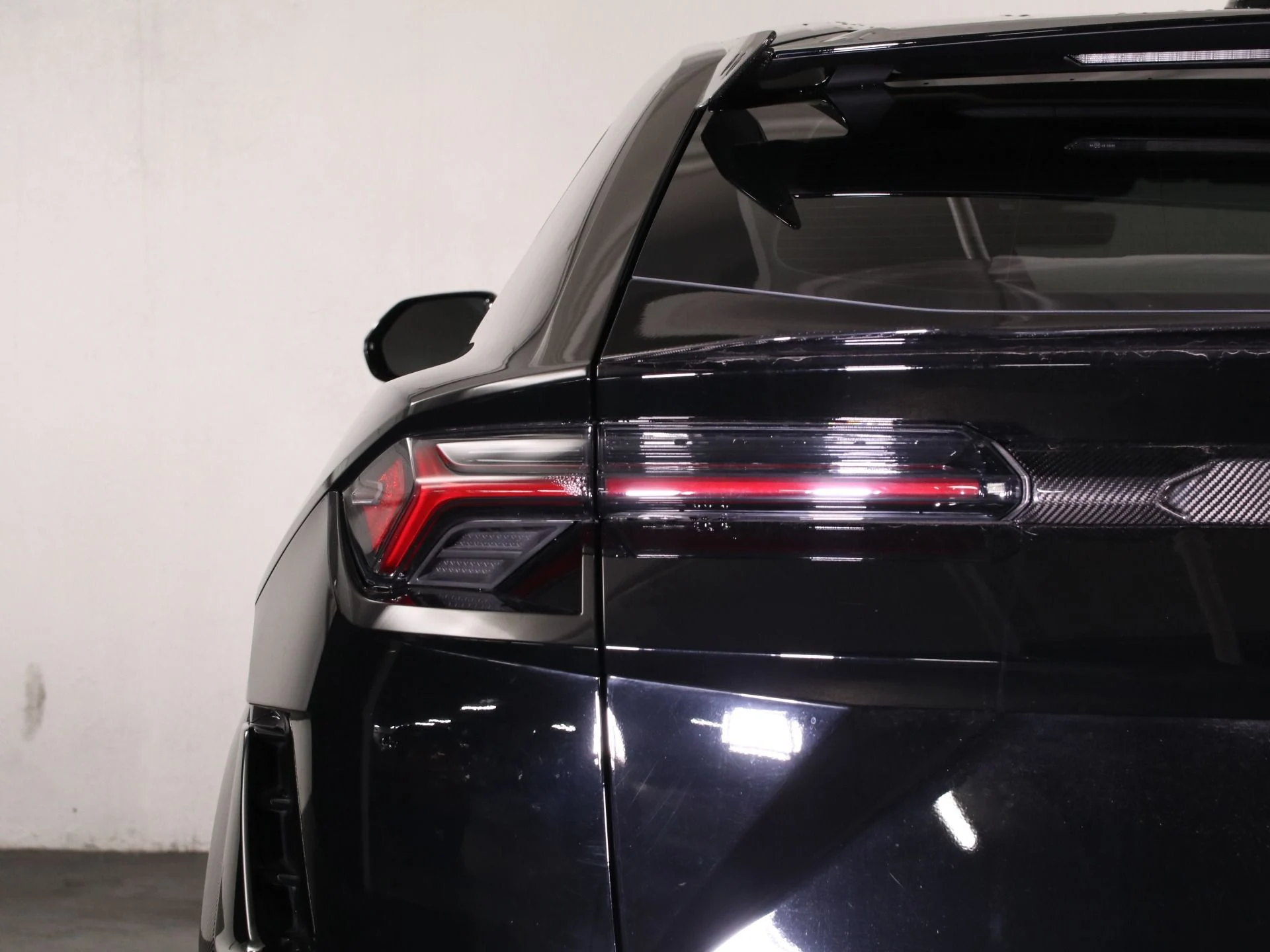 mph026_1144578125_Used_2023_Lamborghini_Urus_Performante_1732871957_45eafdc386