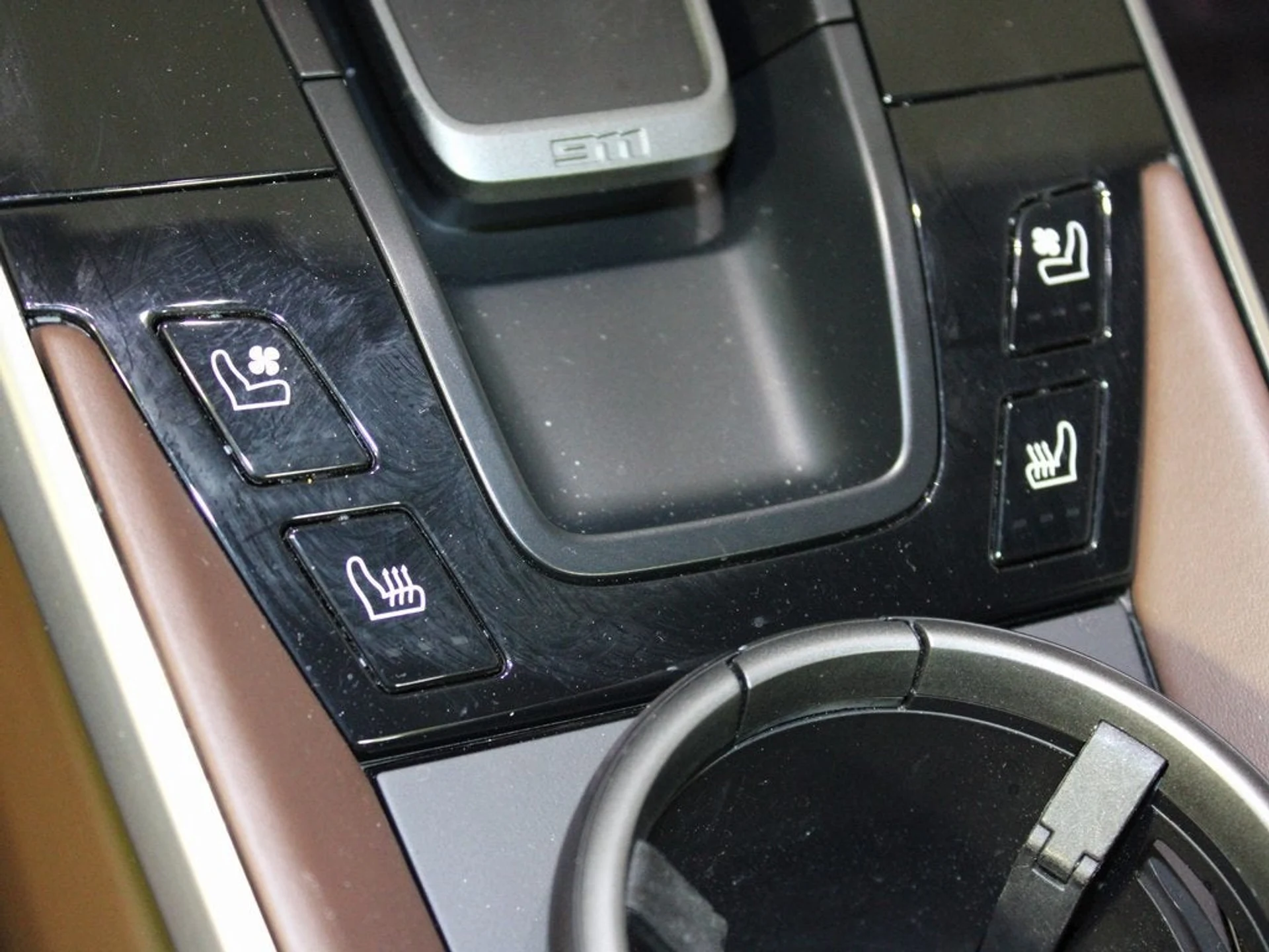 mph026_1148787376_27_984e5b0c90