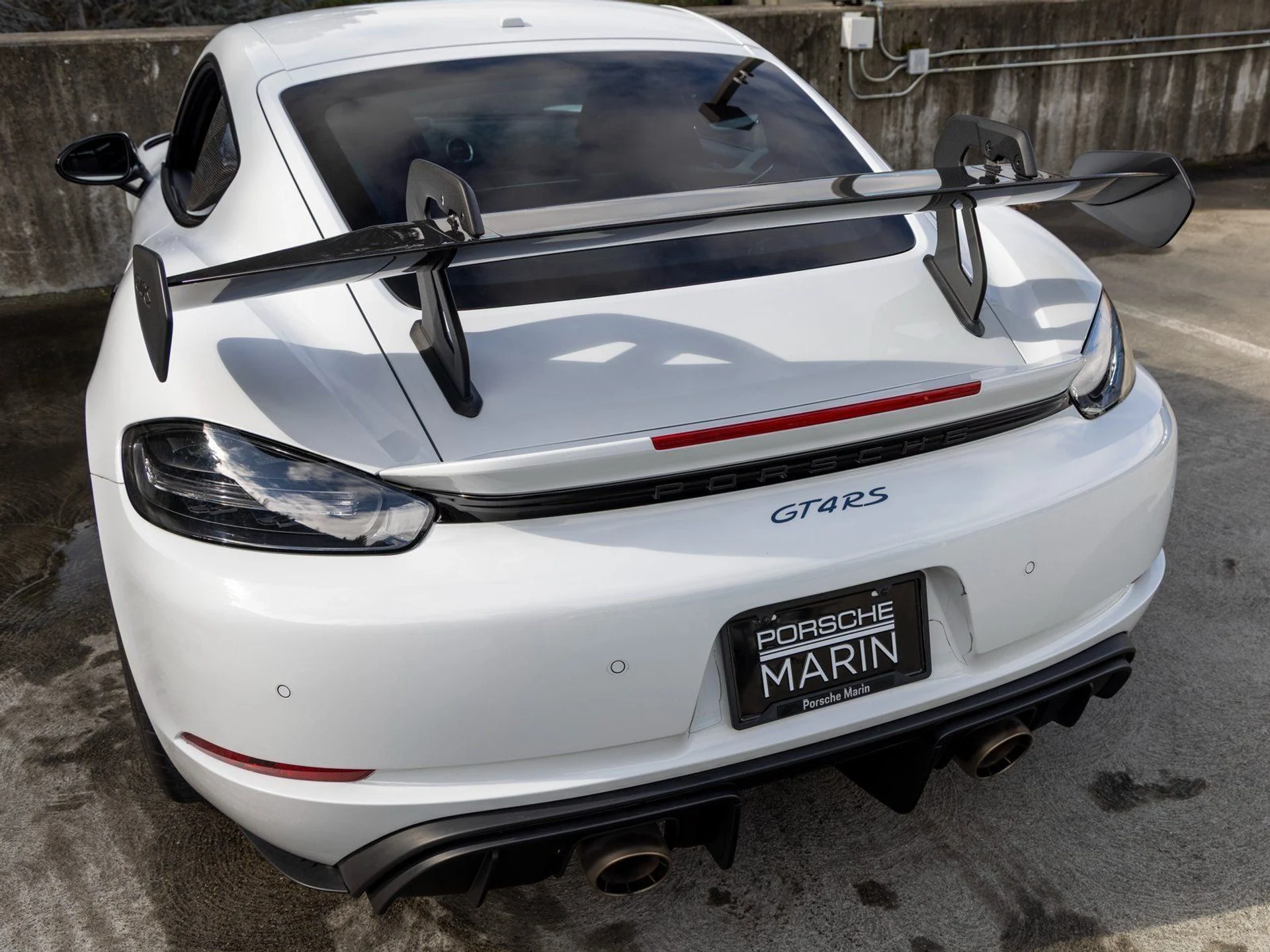 mph026_115744605_27_c9722a3383