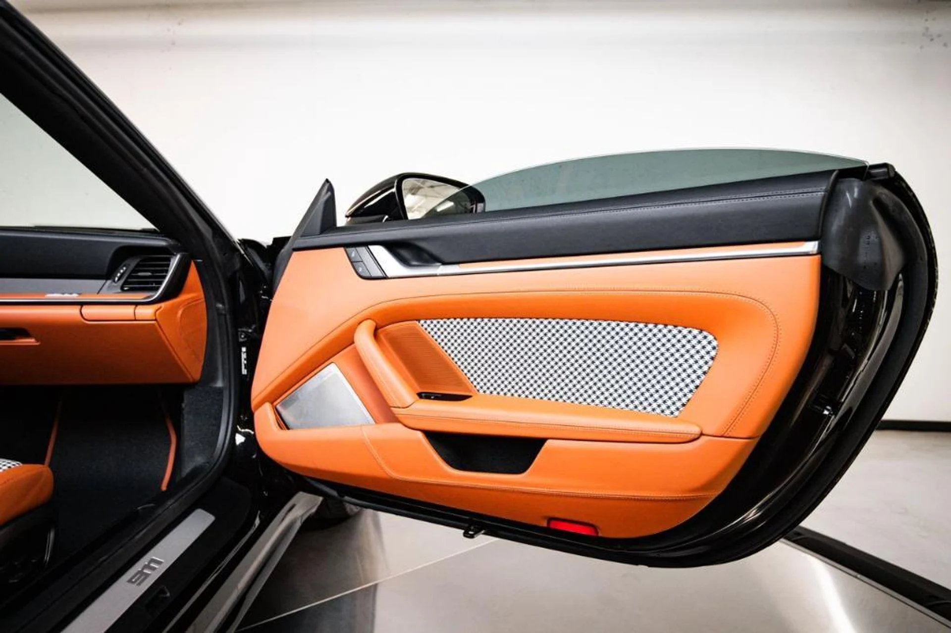 mph026_1174510618_Uh_C_Sv_U_SE_9ejrf_Rl31_Qxnh_D8f_Y_15e411641b