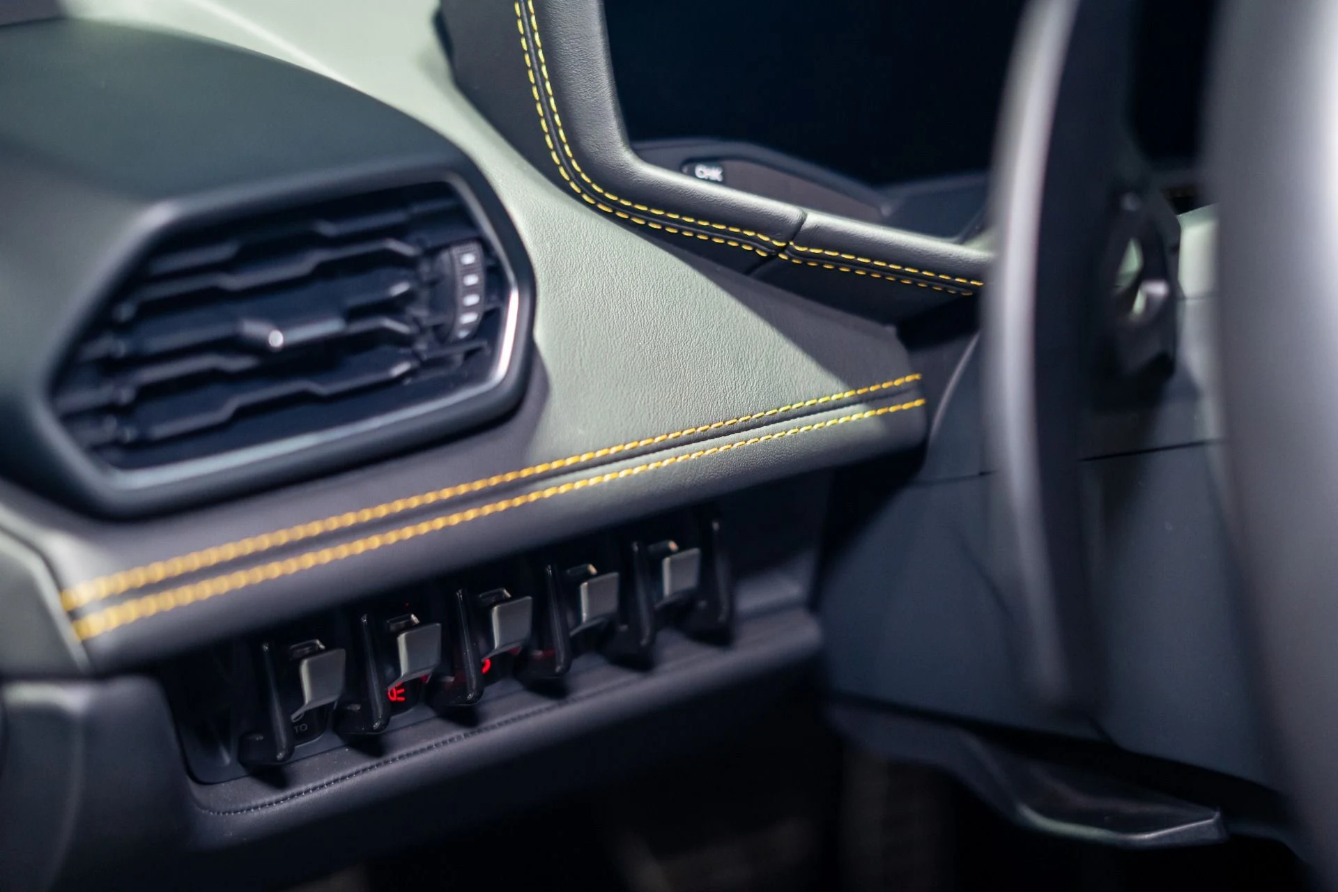 mph026_1176565404_Used_2015_Lamborghini_Huracan_LP_610_4_1783790288_d9094d95b2