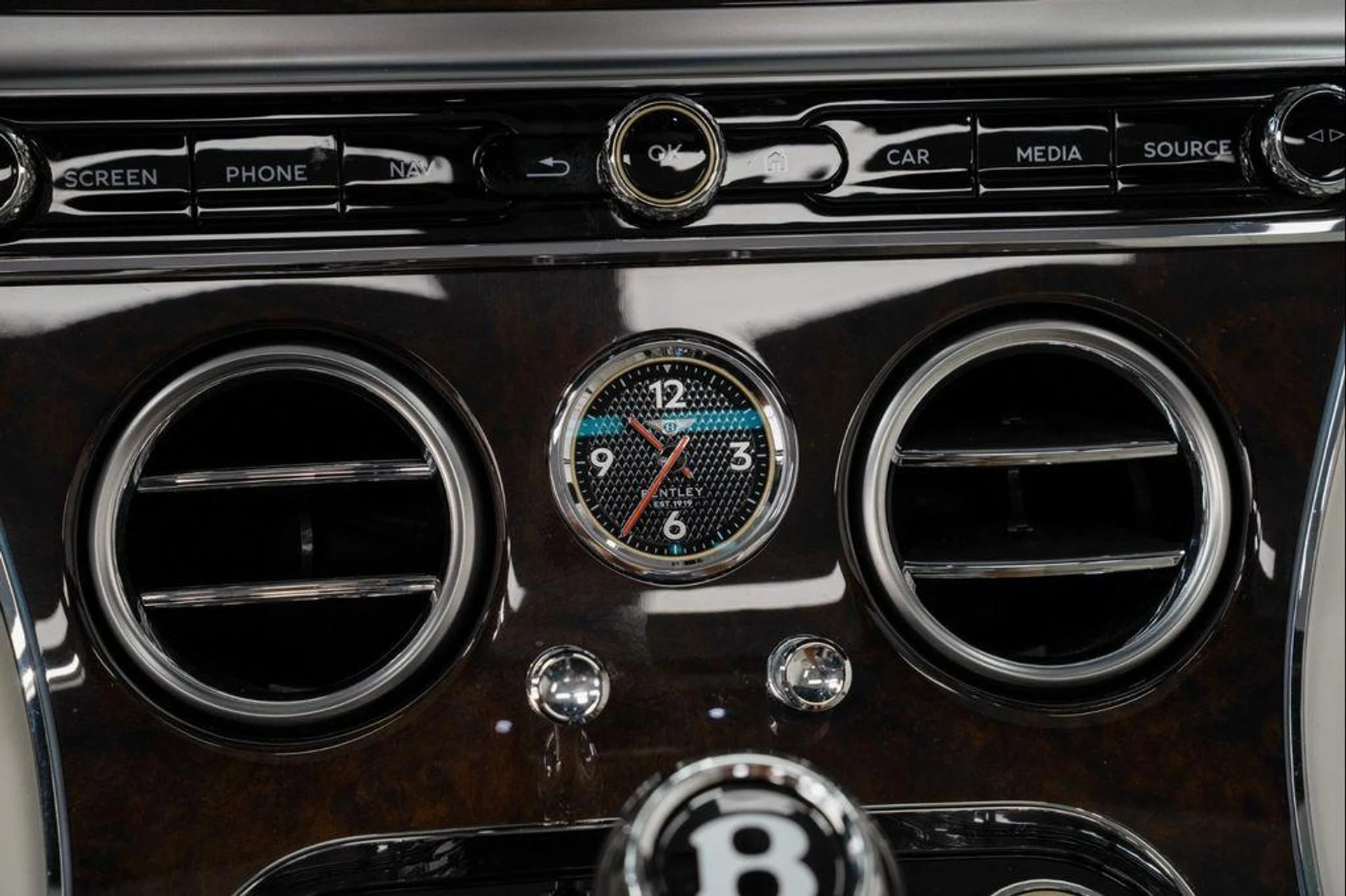 mph026_1186049554_Toz_Oaj_Qc_M_Ynocx_Uck_UEG_If_G_Py8_459b6e808d