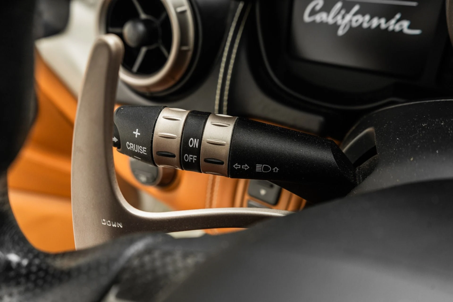 mph026_1187393412_Used_2014_Ferrari_California_1756832165_dfd9b99534