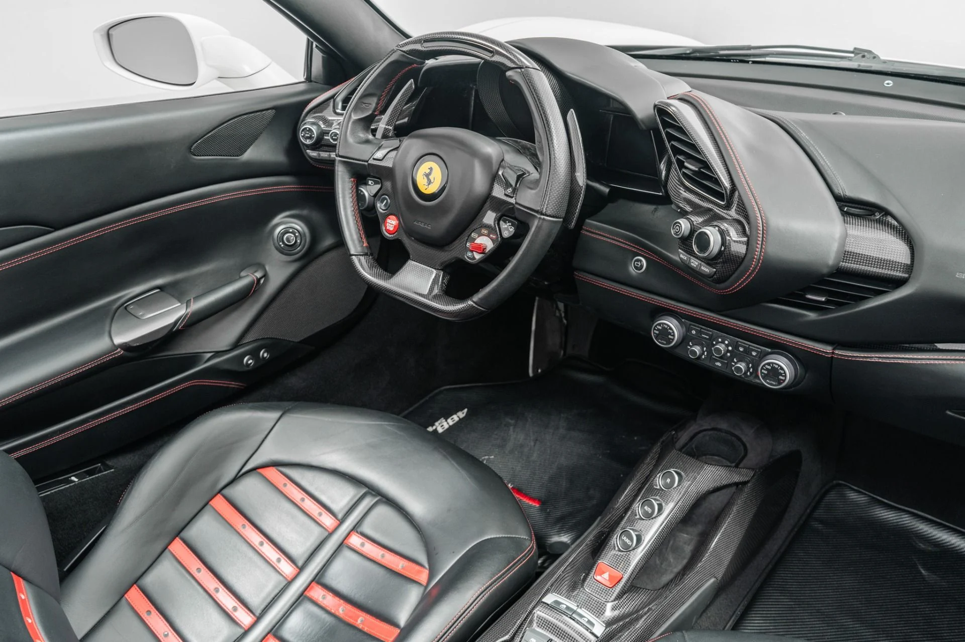 mph026_119122731_Used_2018_Ferrari_488_Spider_1783615982_0212d9e54f