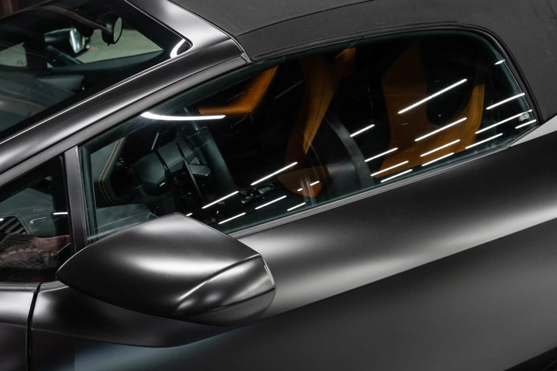 mph026_1195613468_lamborghini_huracan_2016_cf88135909