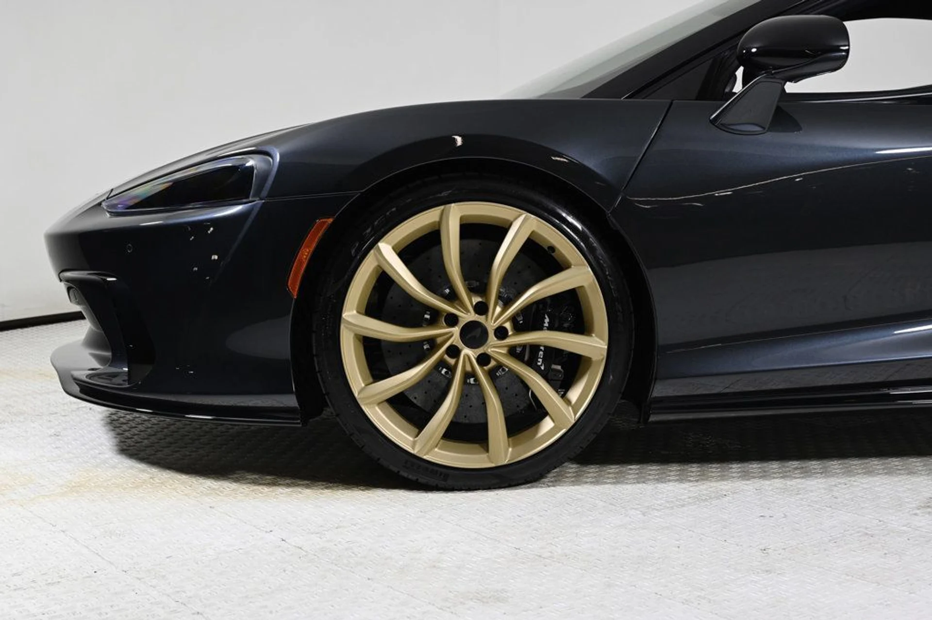 mph026_1209221926_used_2025_mclaren_gts_techlux_11350_22944312_26_1024_1497bb3ceb