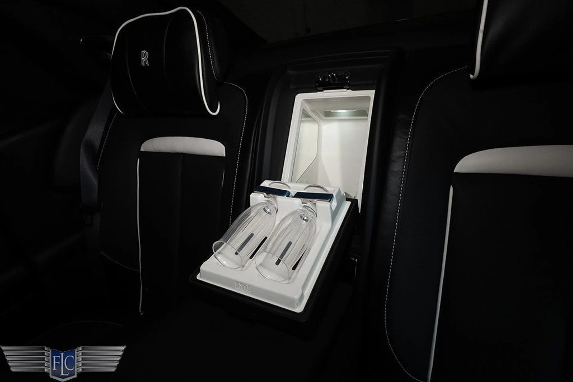 mph026_1211436909_used_2021_rolls_royce_ghost_ewb_sedan_9689_23033984_27_1024_86eeb80d84