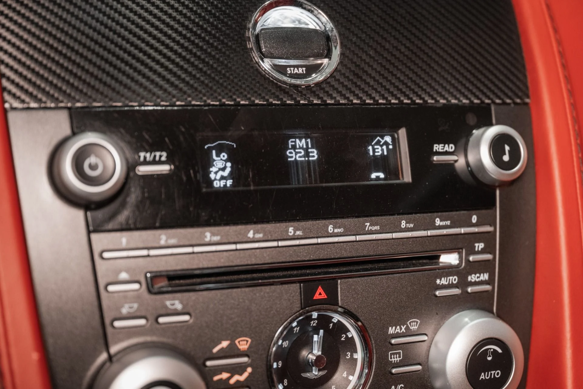 mph026_1214281993_Used_2011_Aston_Martin_V12_Vantage_1762183015_83c421b915