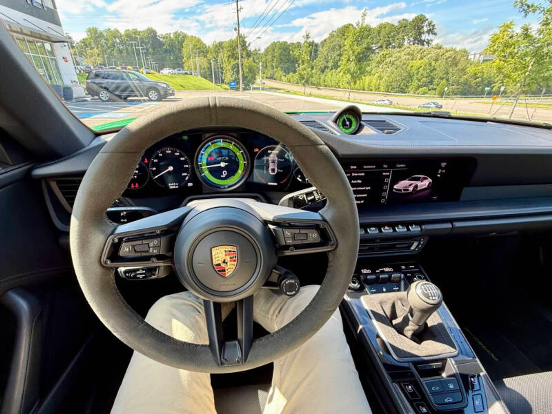 mph026_1229378735_2022_porsche_911_carrera_4_gts_awd_2dr_coupe_5c6b446eb2