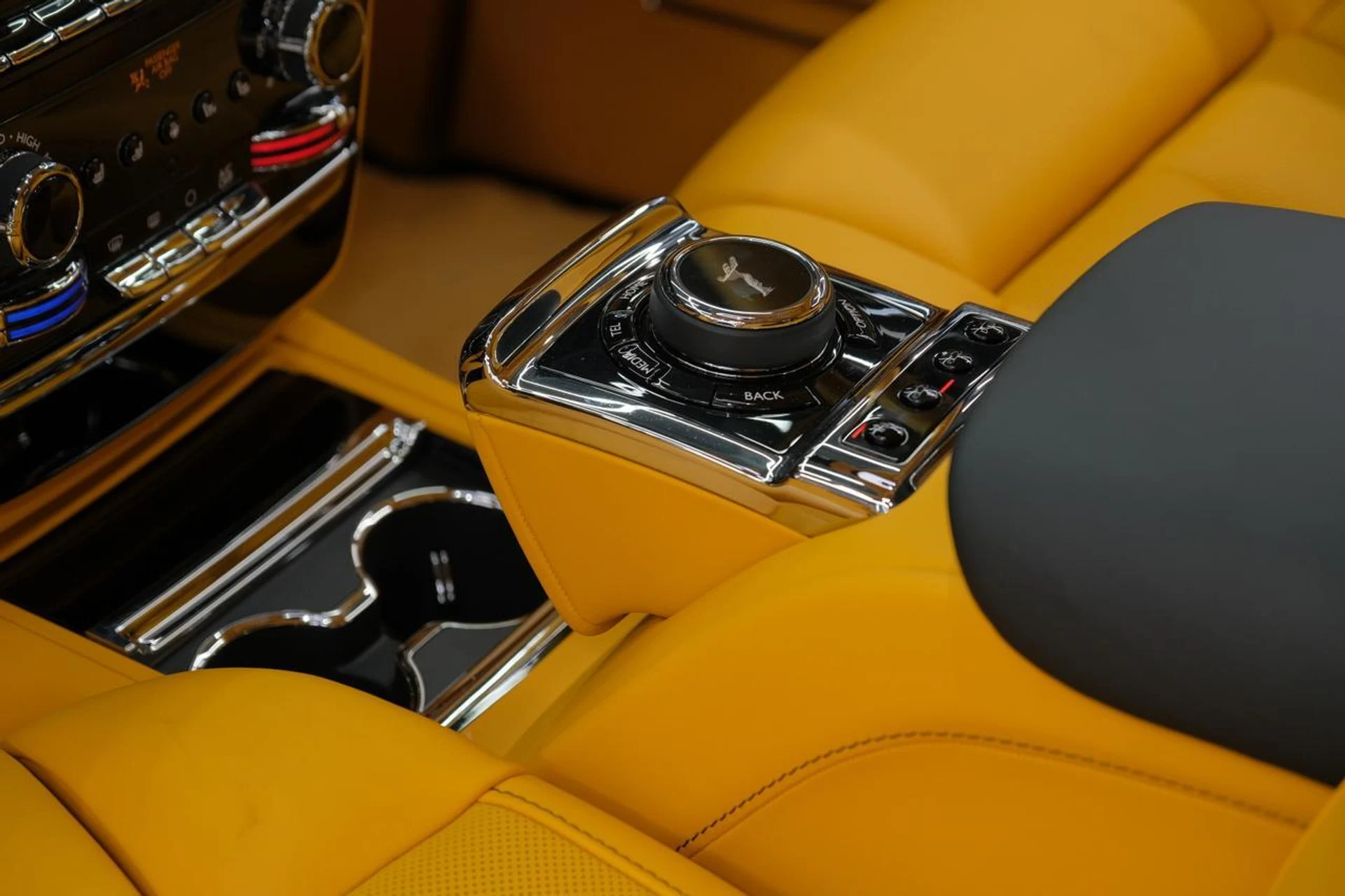 mph026_123175505_74c255b1cc6a89de516065b6809bec66_6563b96d05