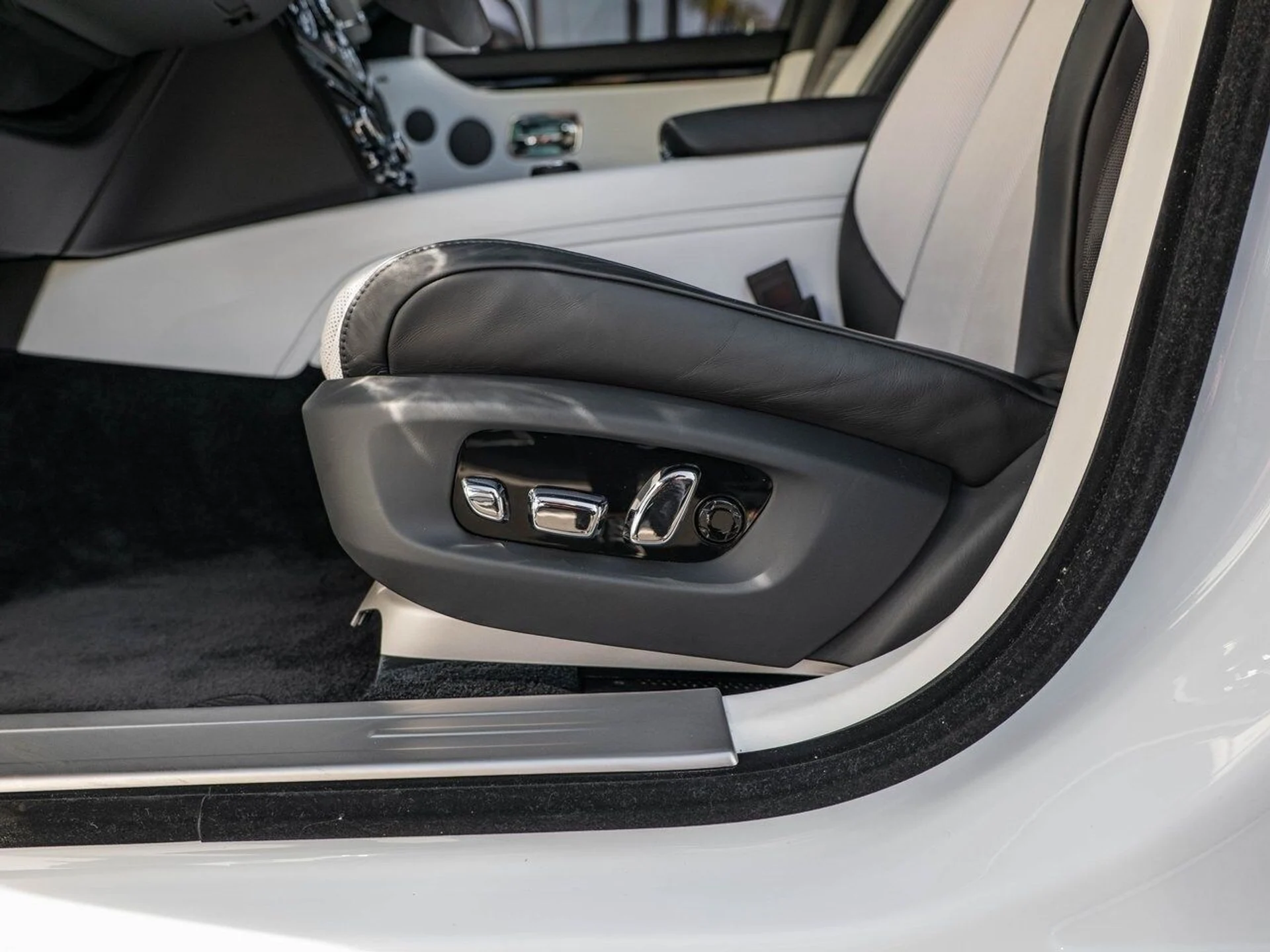 mph026_1235946975_9e1c9a4b770d2dee23ff228a867e9d1bx_d9437ab5d9