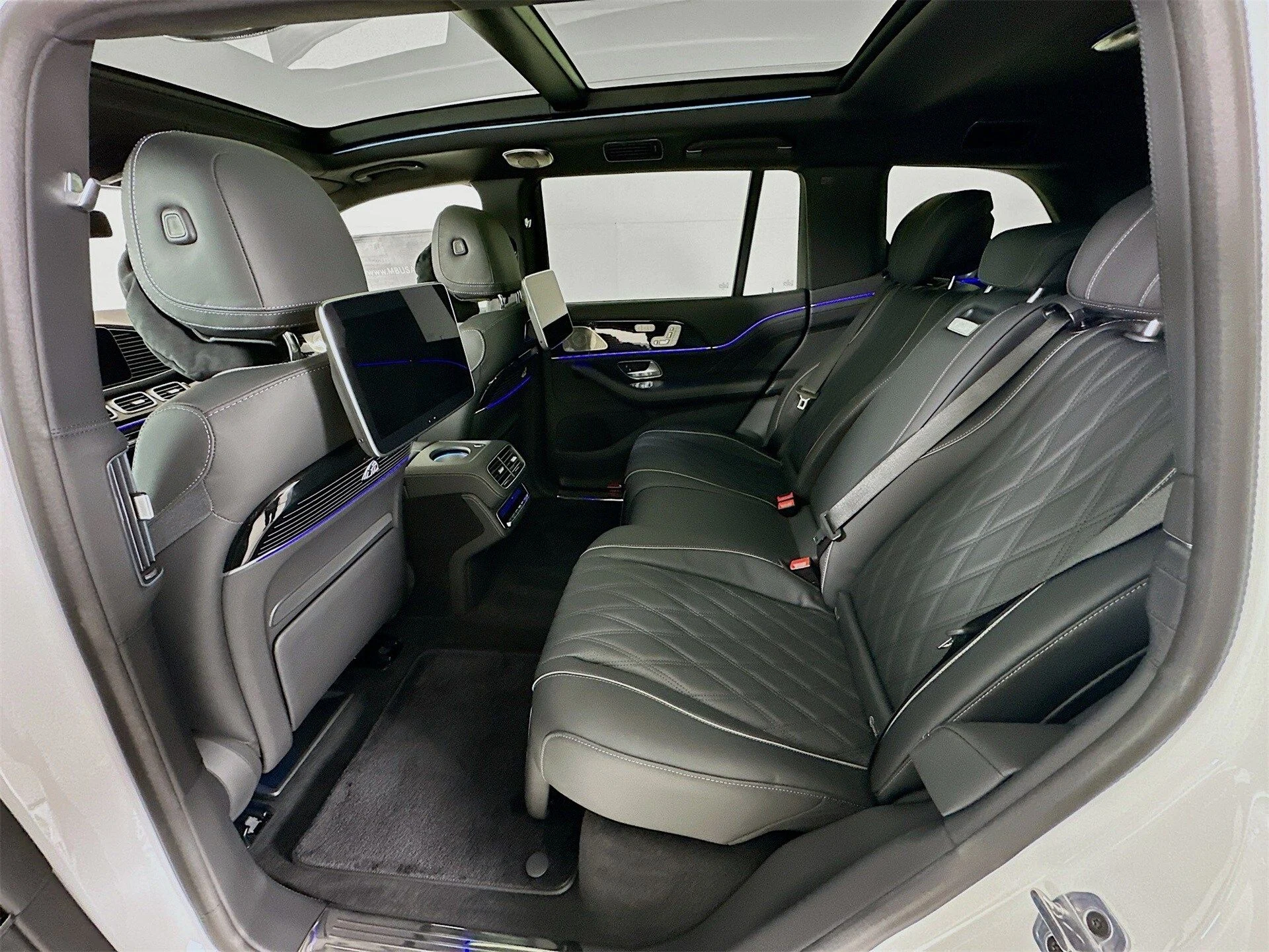 mph026_123743759_0d6ed06f4de85f9493b3ce96ff8301c3x_eb62e1f977