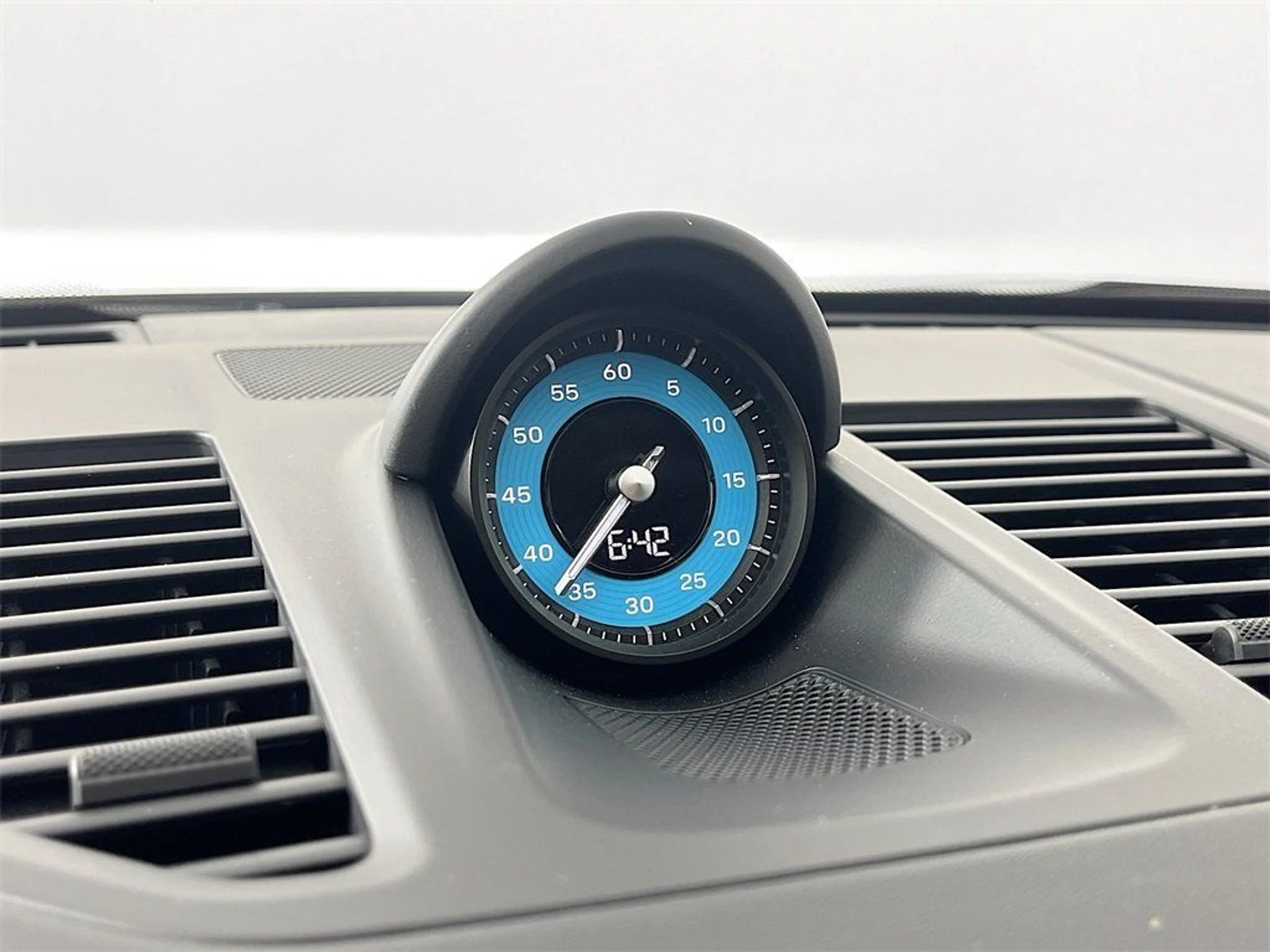 mph026_123784786_a3a6a88d87f41e723c482d91b49100a4_26fb84e66b