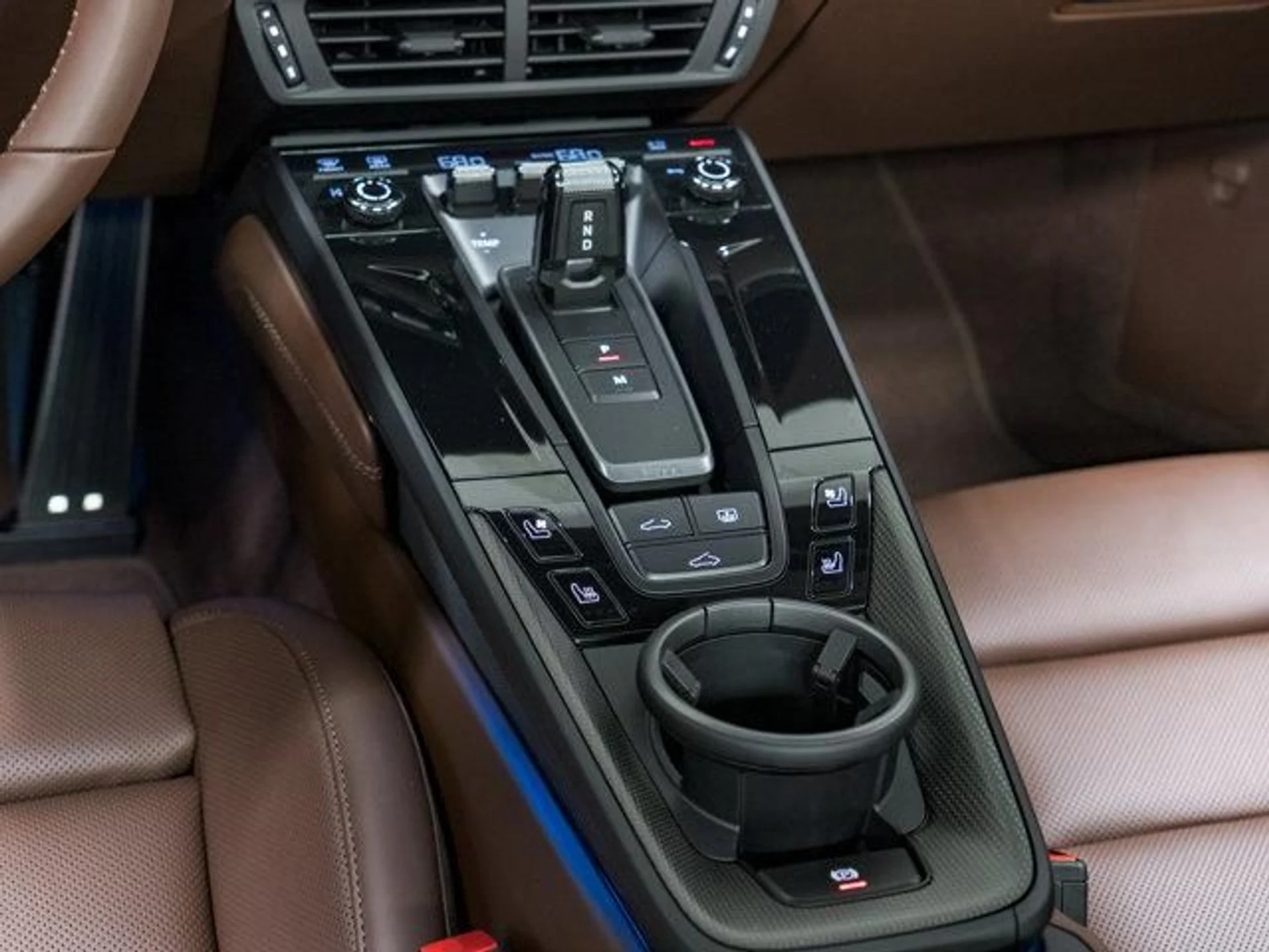 mph026_1238342139_Un_Oe_D_Bh_GS_Ta_Ojdph7_X_Cbv_A_Fj6_I_3a16e6e4bf