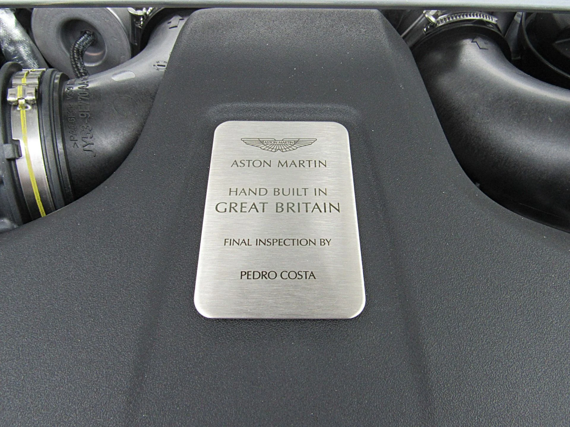 mph026_1246872361_Used_2023_Aston_Martin_Vantage_Roadster_71e2c4120b