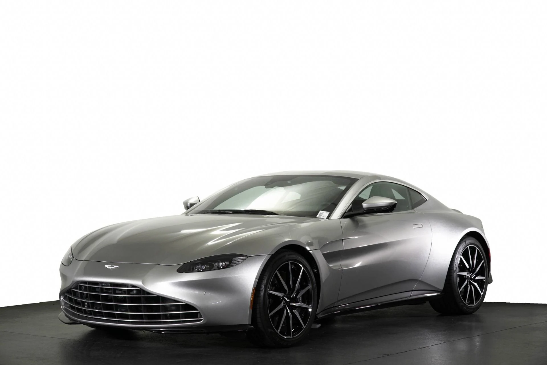 mph026_1250673013_Used_2023_Aston_Martin_Vantage_1770366808_9e35c0f128