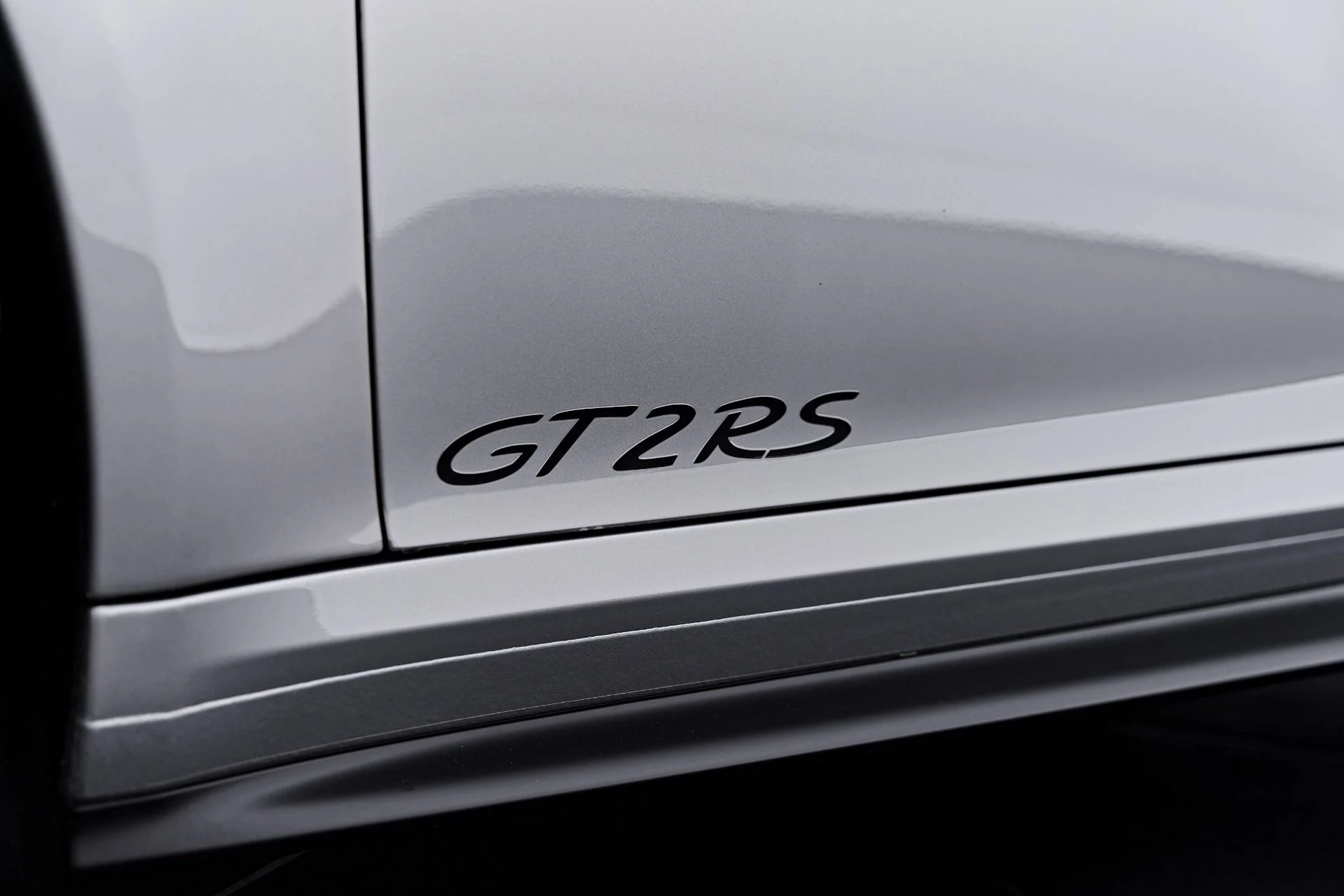 mph026_1253687973_Used_2019_Porsche_911_GT_2_RS_1788559196_6960697a21