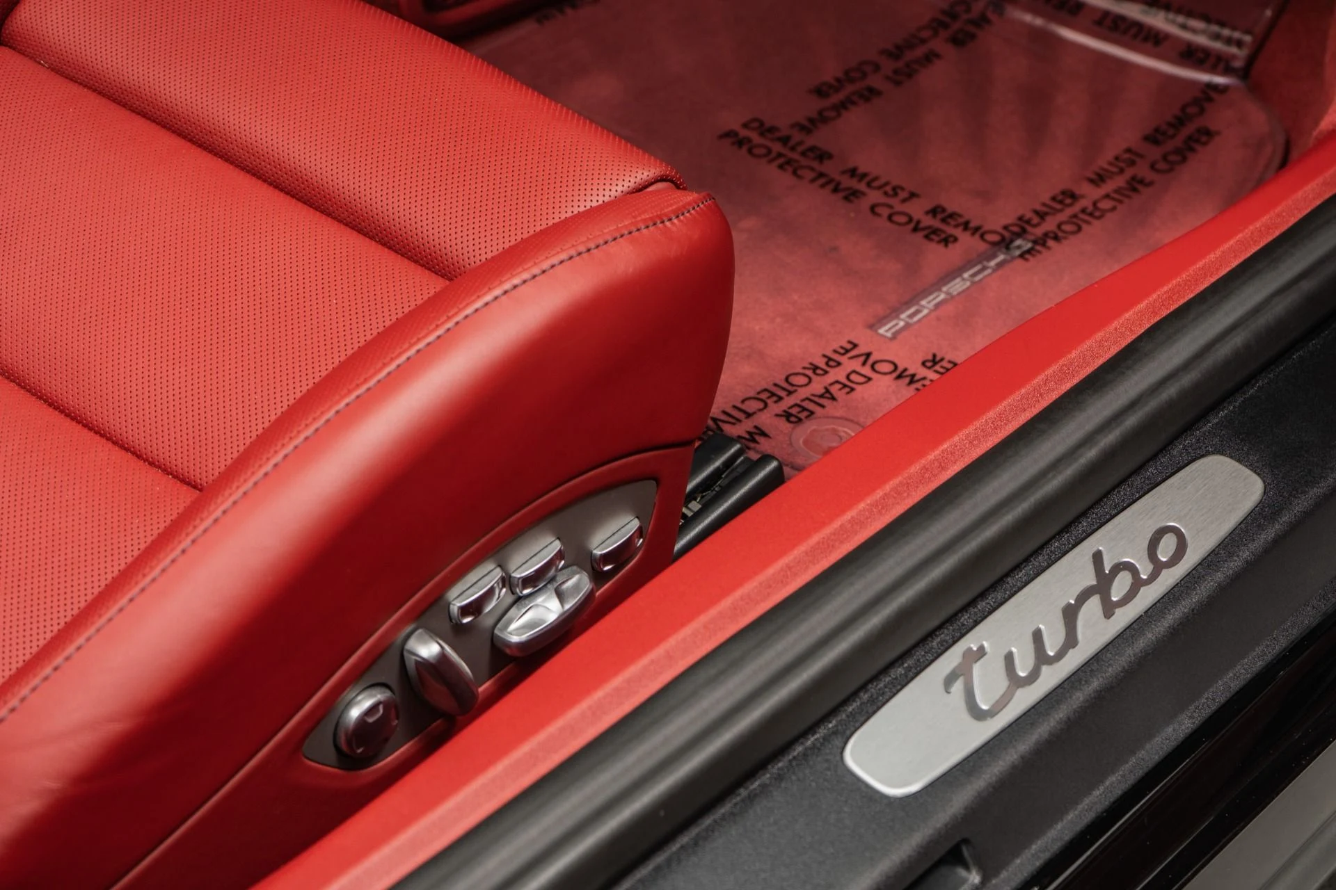 mph026_1256935811_Used_2018_Porsche_911_Turbo_Cabriolet_1673296611_f668b20d88