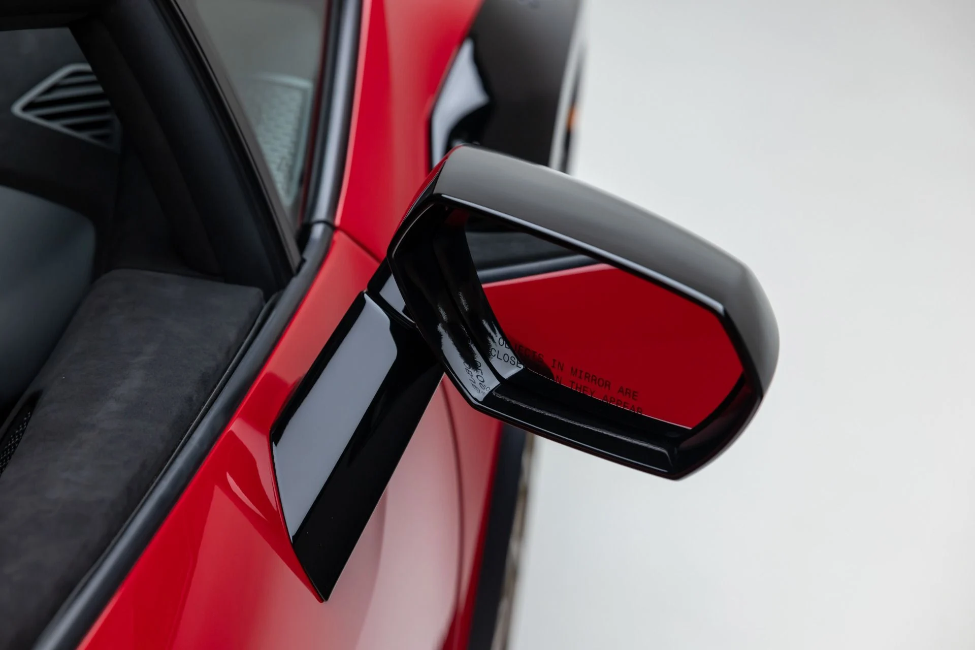 mph026_1257415007_Used_2024_Lamborghini_Huracan_Sterrato_1765391926_d7f8c8aba1