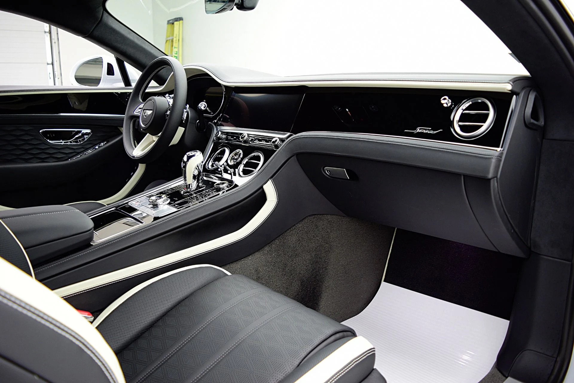 mph026_1263856136_Used_2025_Bentley_Continental_GT_Speed_LEASE_OPTIONS_AVAILABLE_d61a377fc6