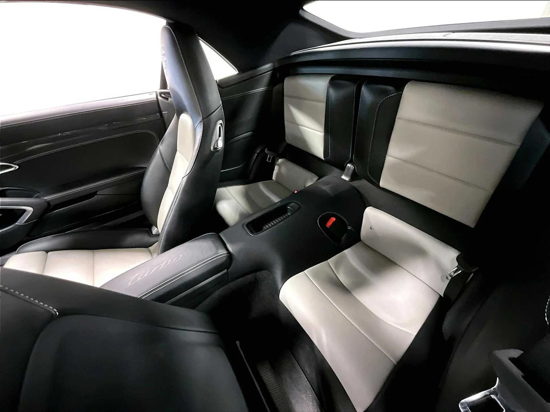 mph026_1272064794_06fd4e88cdbd034d188aaf14426b5e27x_33187edd39