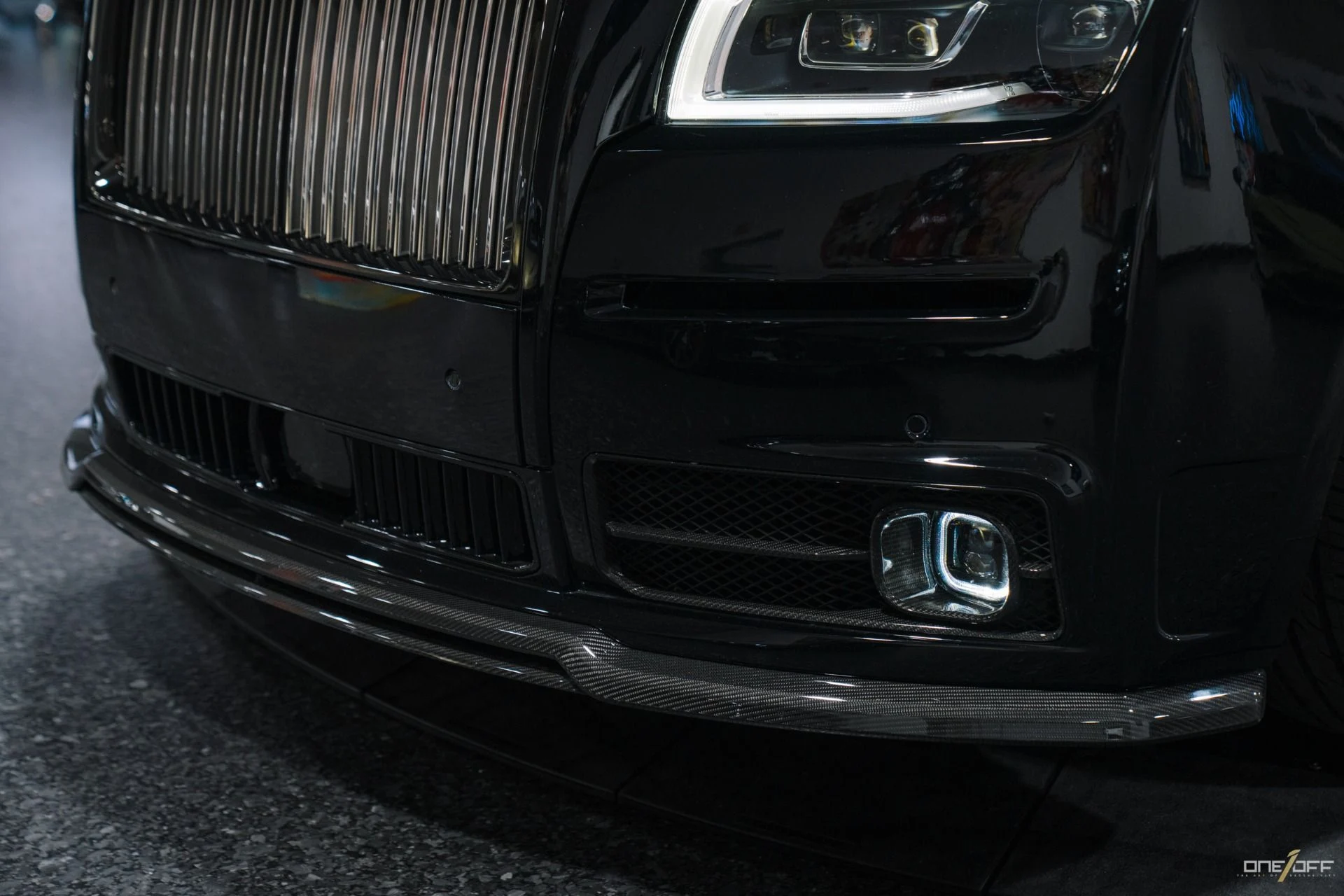 mph026_1272786440_Used_2022_Rolls_Royce_Black_Badge_Ghost_FULL_Urban_Design_Carbon_Kit_477_K_MSRP_Starlight_1759778193_248d6ac3d7