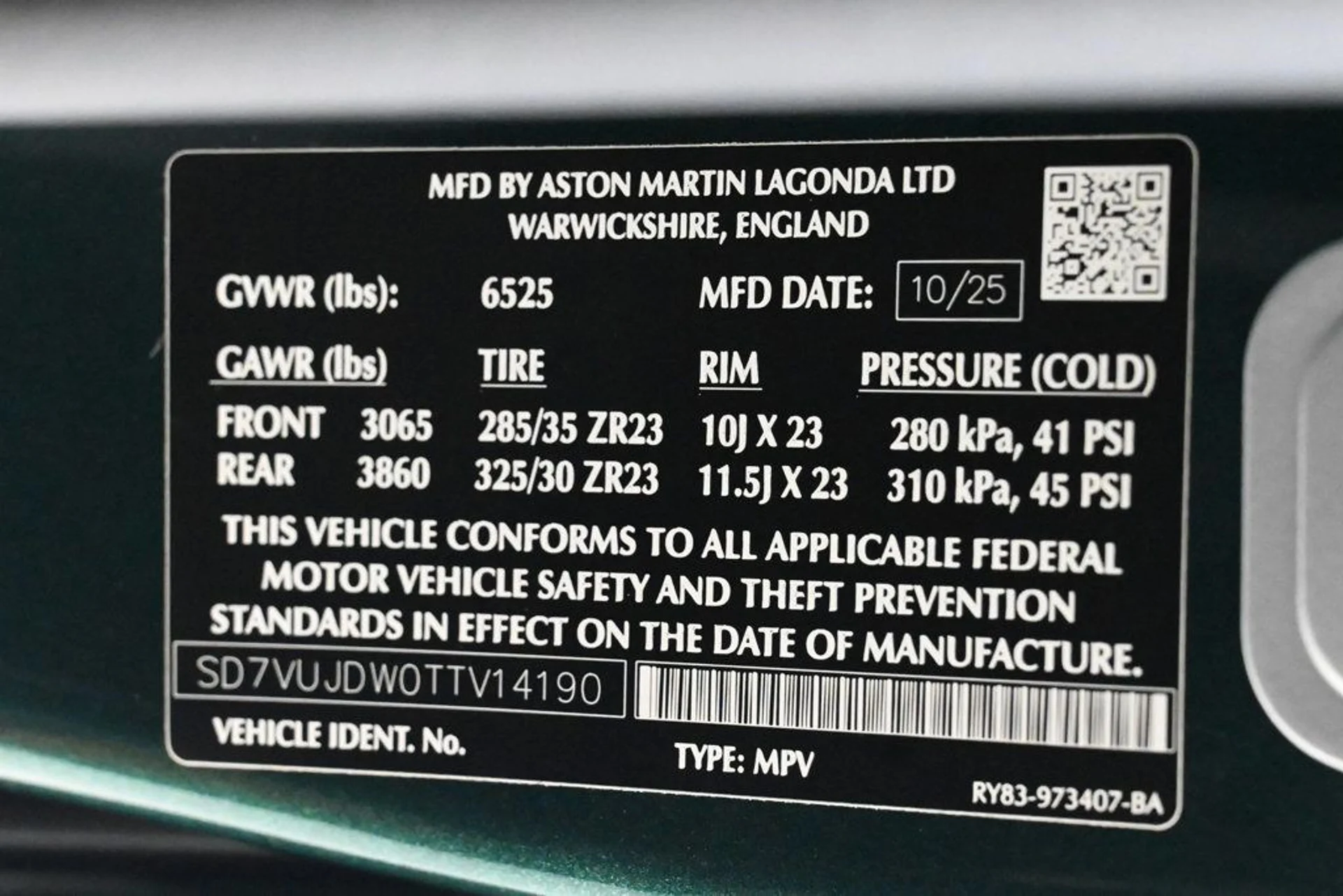 mph026_127388887_new_2026_aston_martin_dbx_707awd_11350_22968765_27_1024_1b91659934