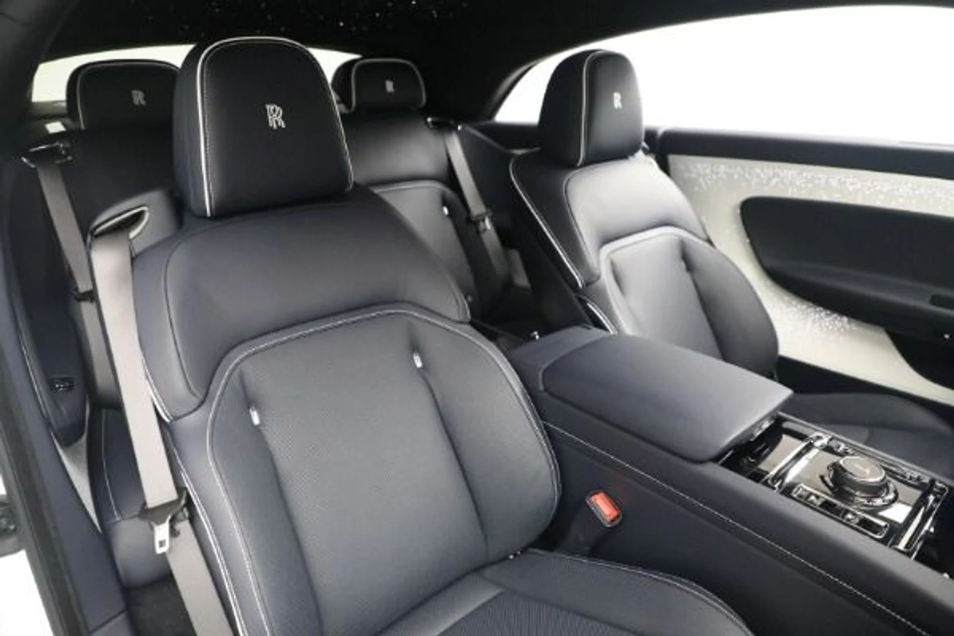 mph026_1278366641_Used_2024_Rolls_Royce_Spectre_d58d11adc6