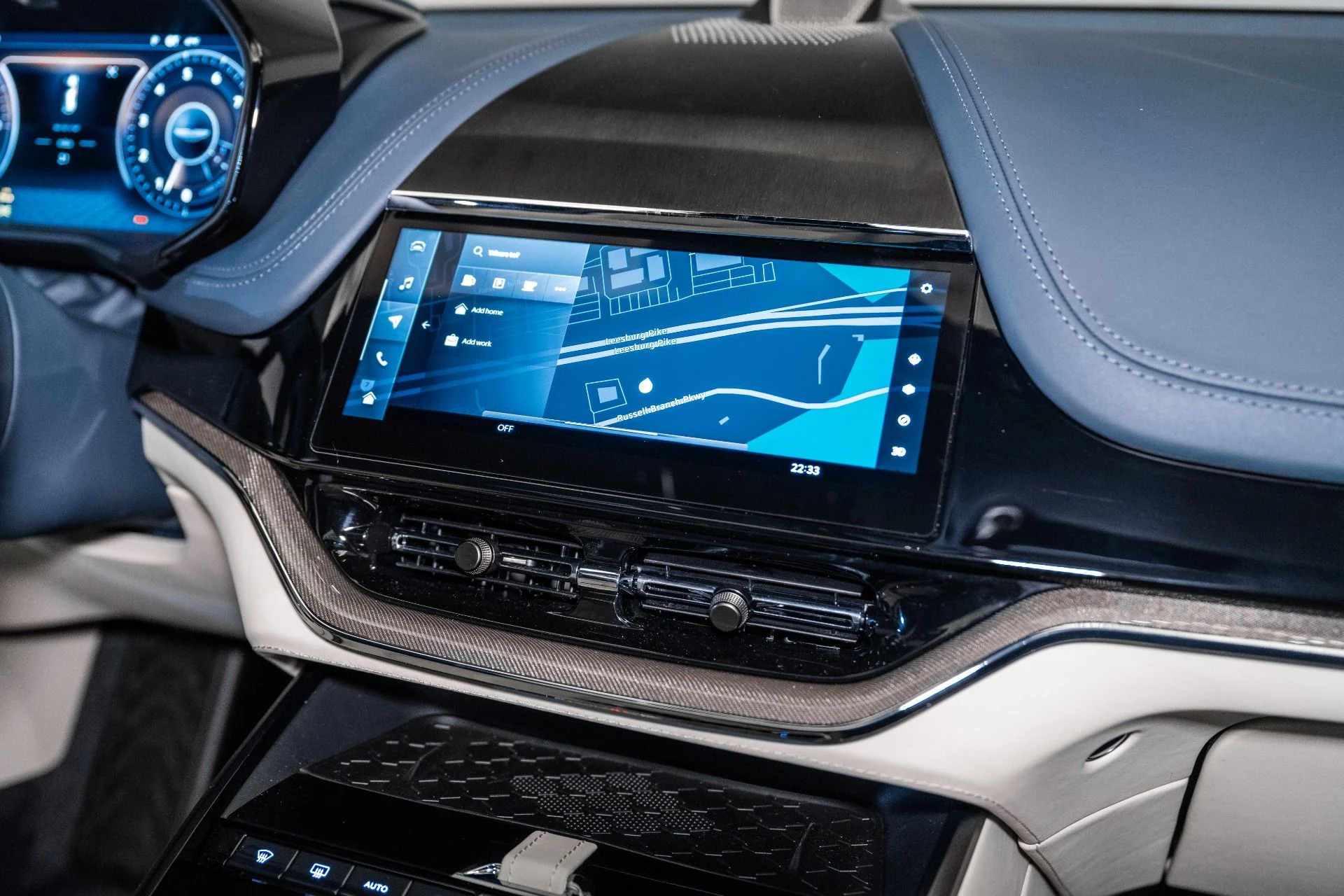 mph026_1280234381_Used_2025_Aston_Martin_DBX_707_1734711890_8e8b0de5eb