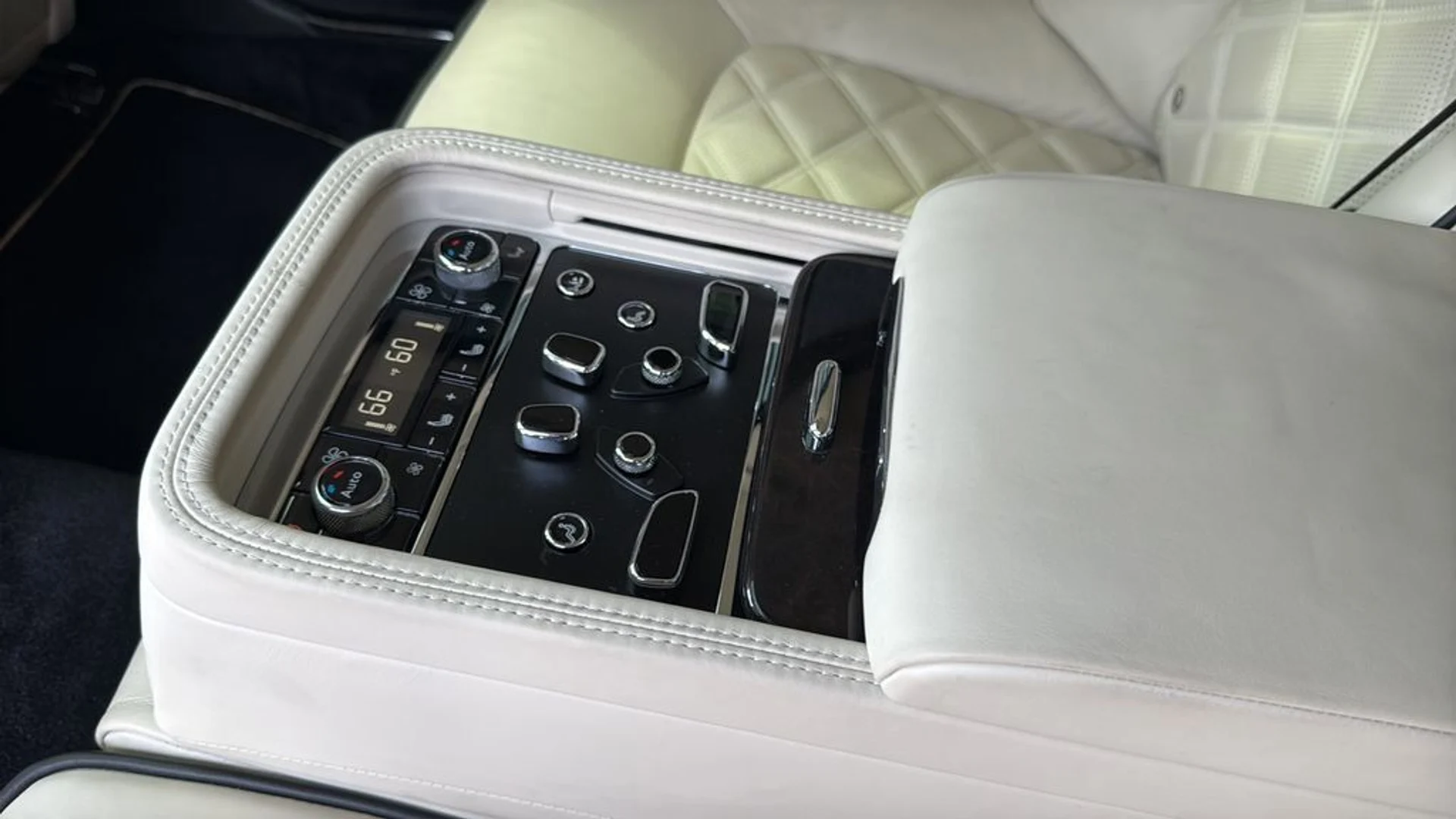 mph026_1283713401_be8bb162528f41f2b170eca4b580b965_75b1e192ec