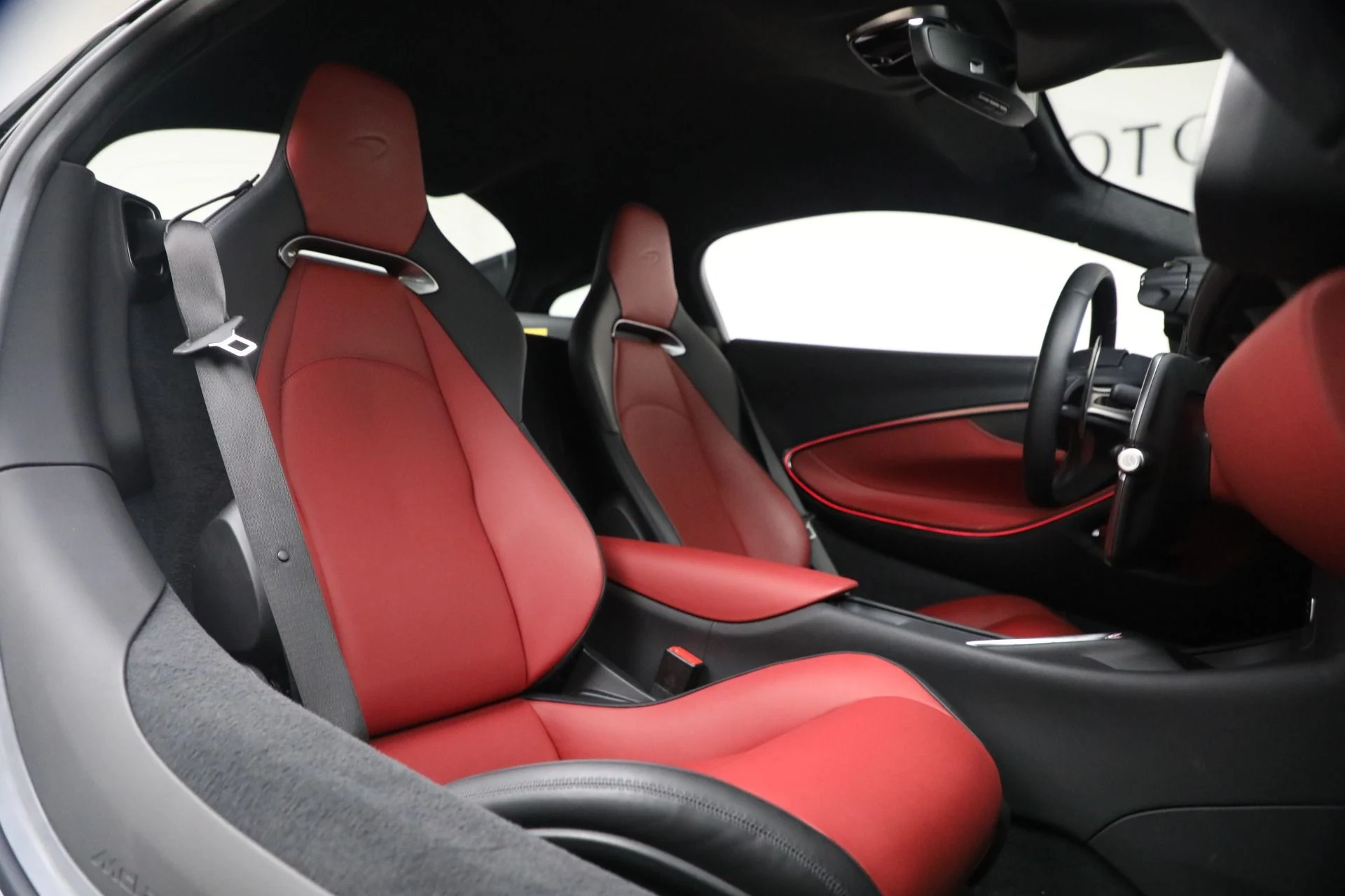 mph026_1292199530_Used_2023_Mc_Laren_Artura_Tech_Lux_c93f903842