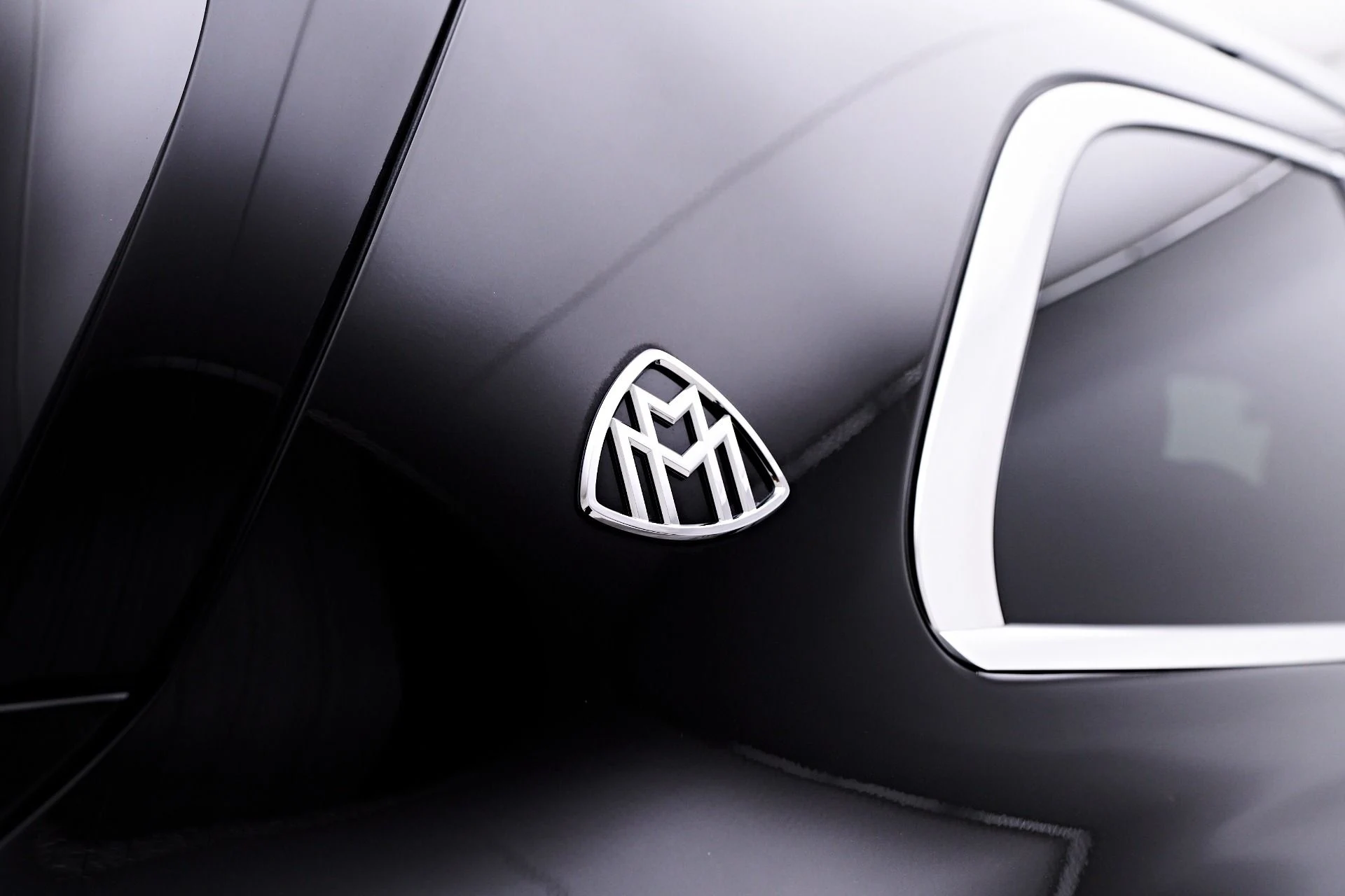 mph026_1292681571_Used_2022_Mercedes_Benz_GLS_Maybach_GLS_600_1747446181_de10117182