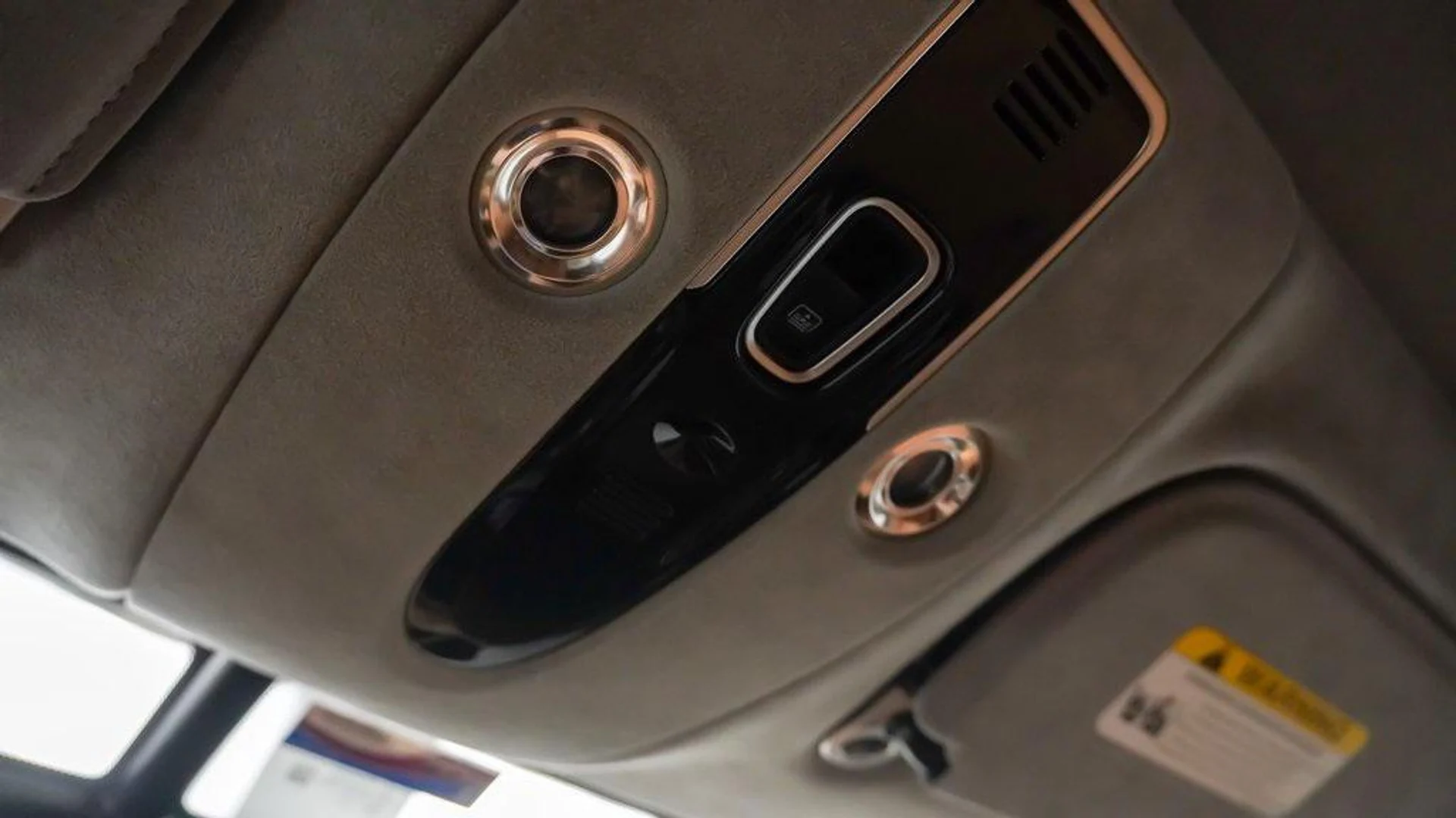 mph026_1295646271_r_F_Bl_T84_Q2_Gcd_JH_5_V3_Zn_YO_Is_VZ_Gg_e3338633fb