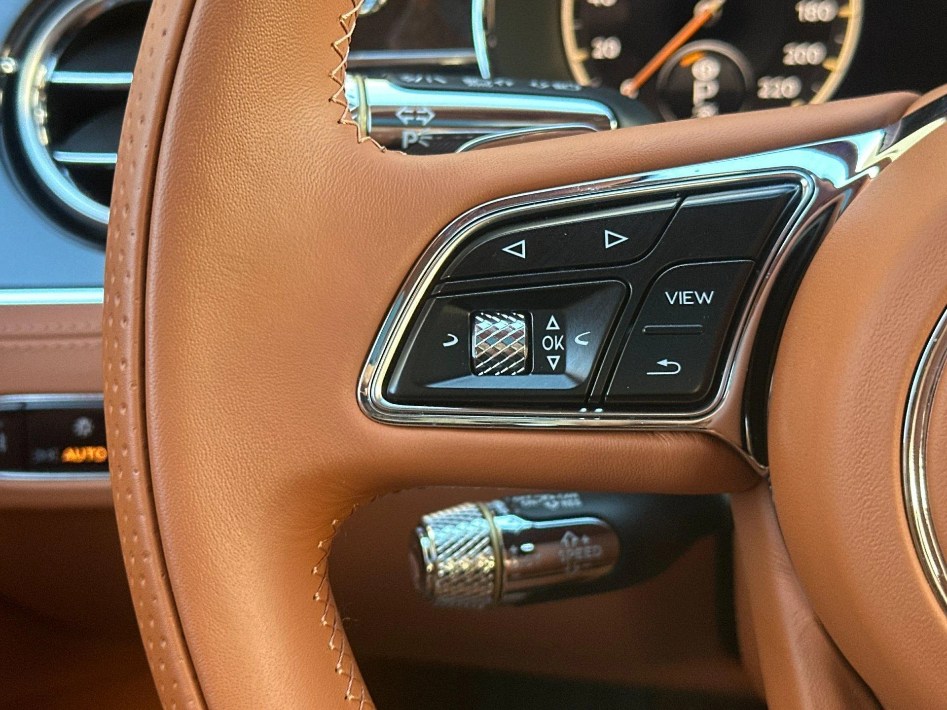 mph026_1299026304_Used_2023_Bentley_Flying_Spur_Azure_1791946082_23c0bf028c