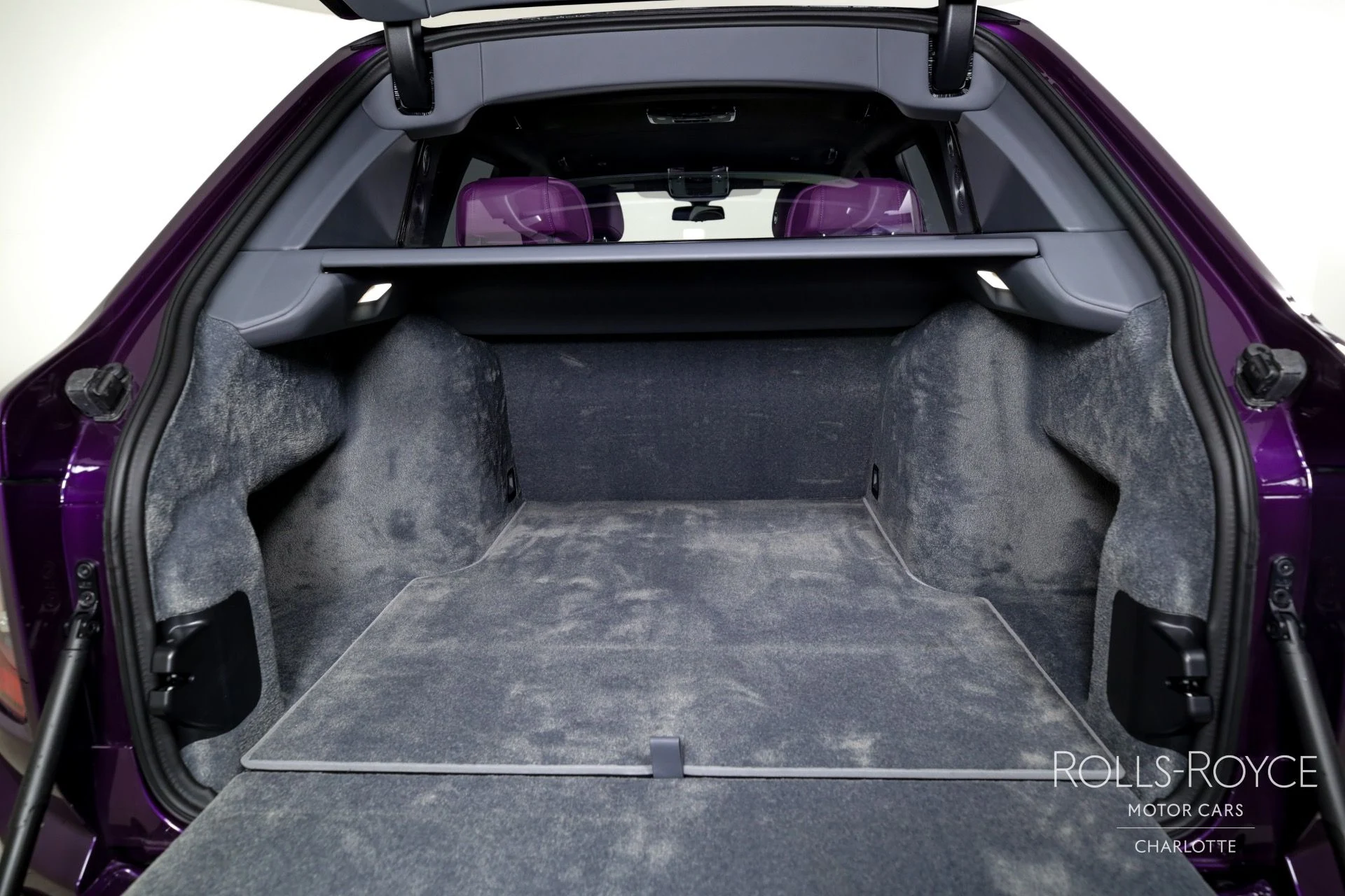 mph026_1303467886_Used_2025_Rolls_Royce_Cullinan_1748382671_a6ec2c1b34