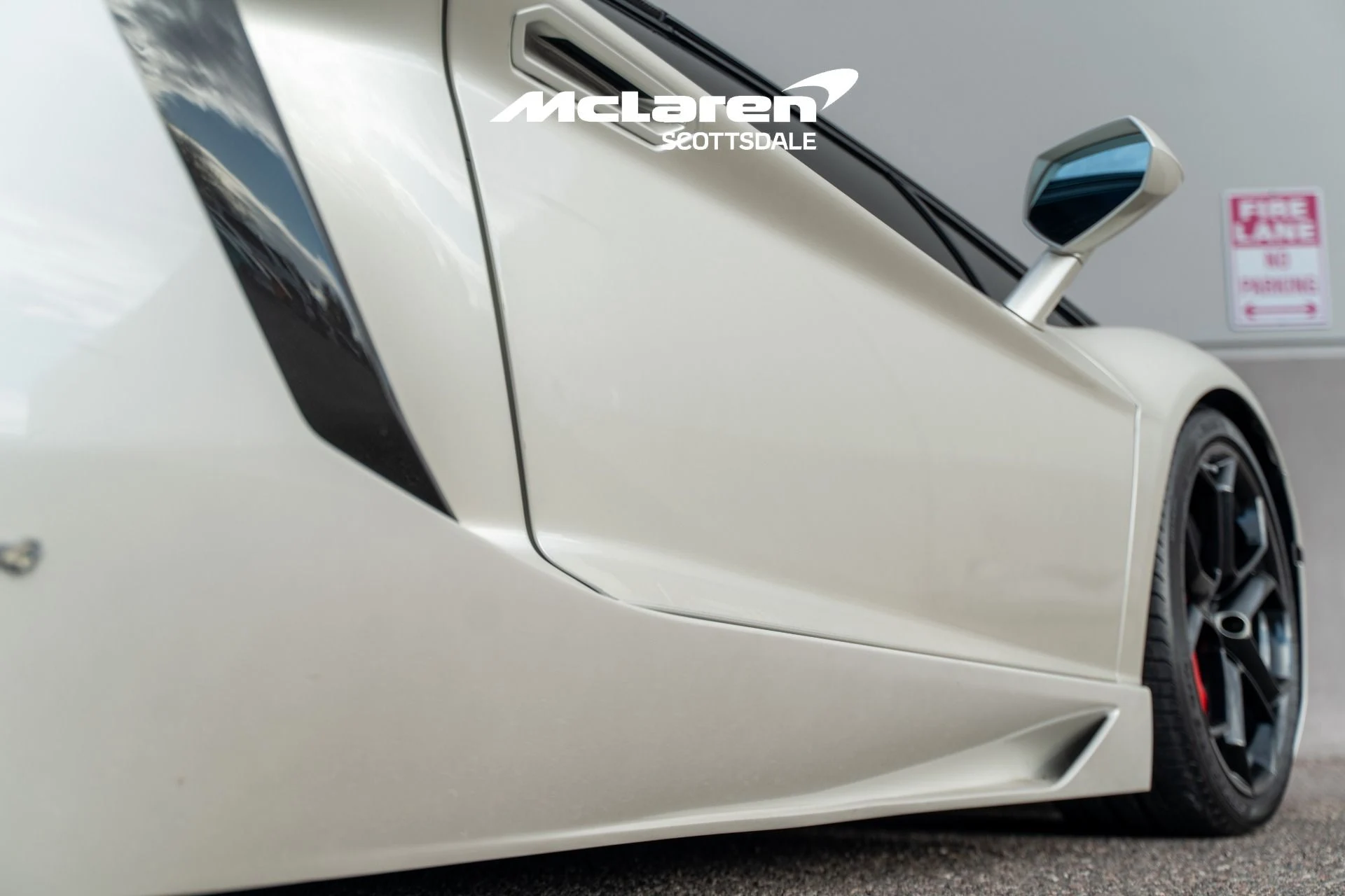 mph026_1311468519_Used_2015_LAMBORGHINI_AVENTADOR_LP_700_4_1771652889_915935800d